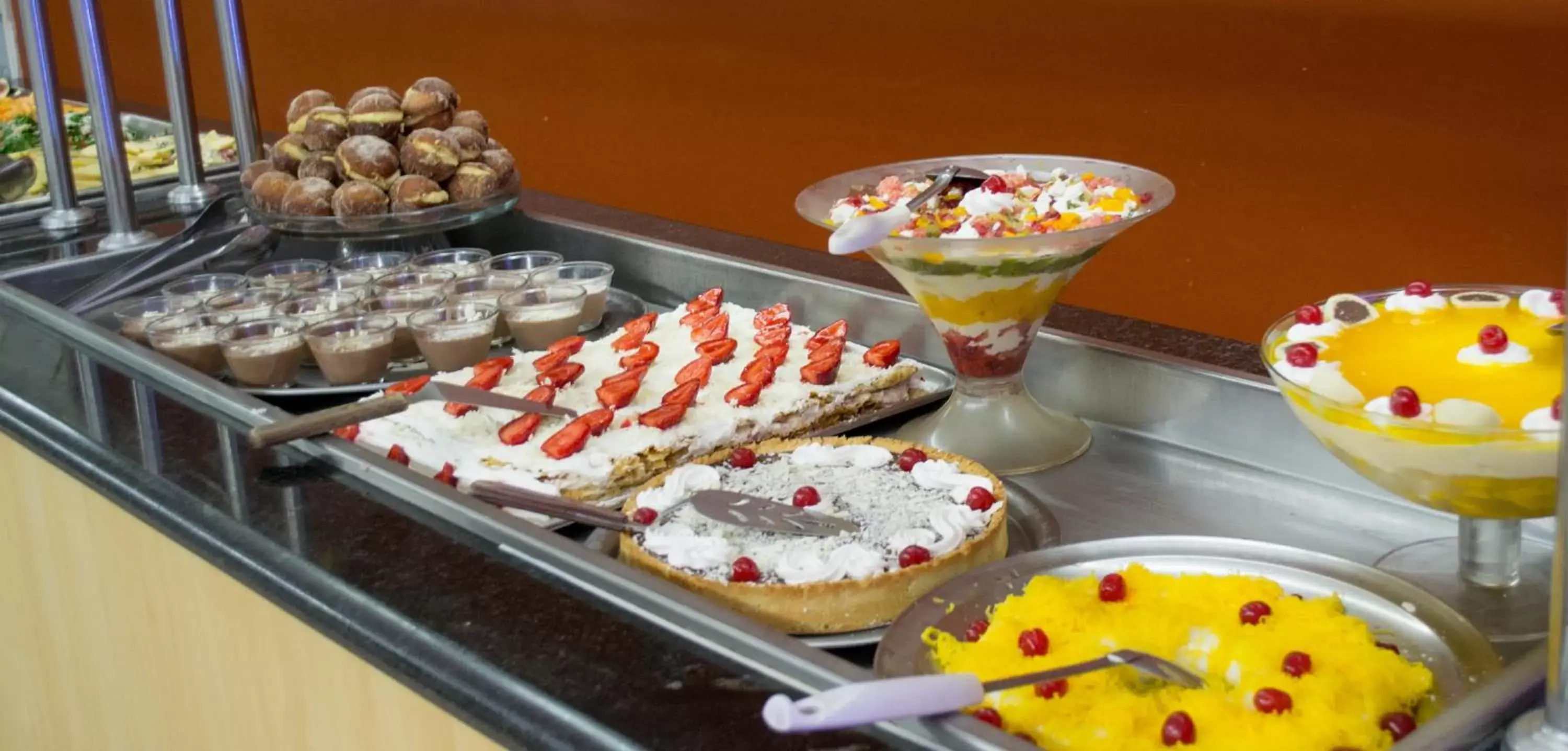 Restaurant/places to eat in VOA Plazza Hotel Restaurant/places to eat in VOA Plazza Hotel