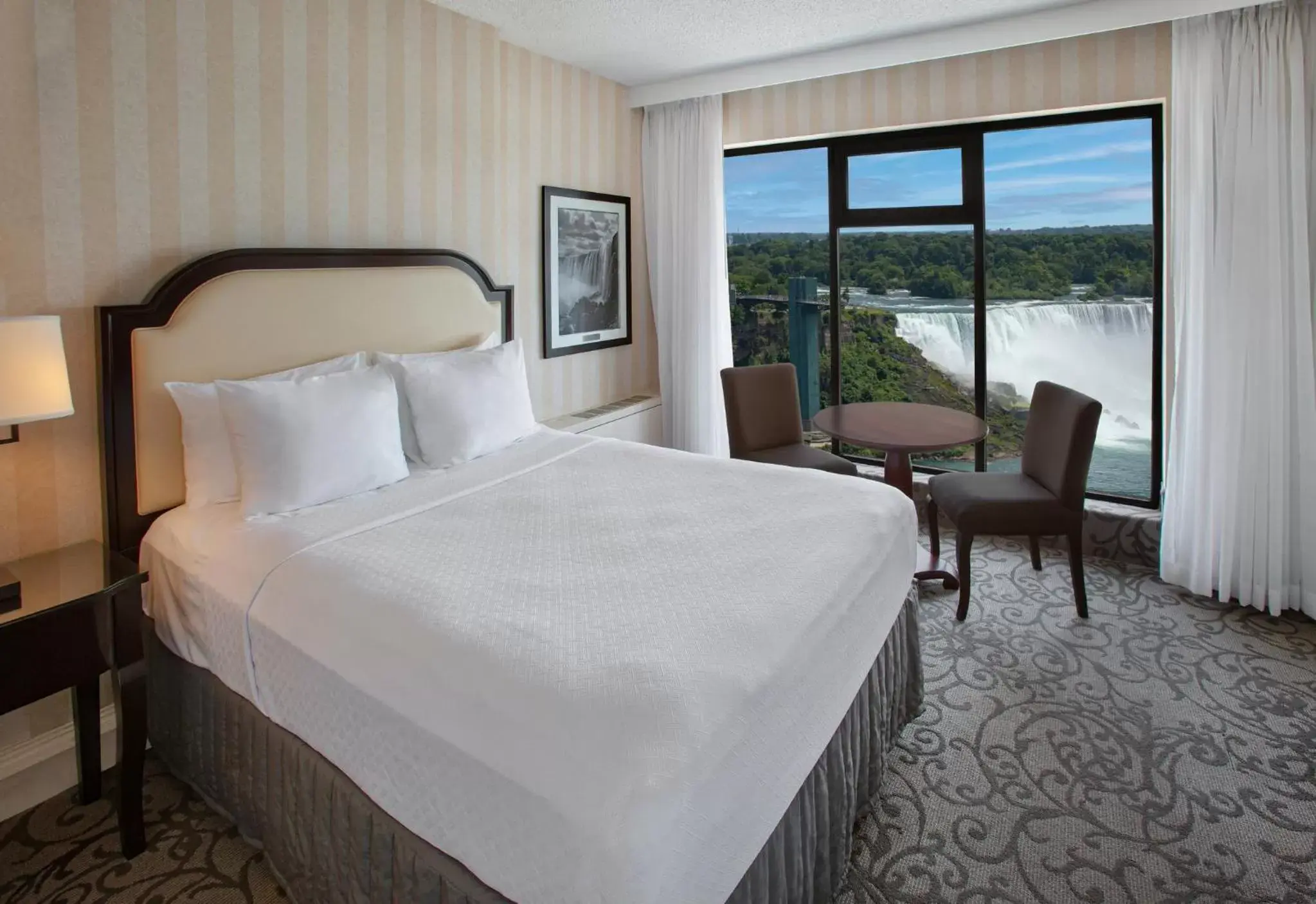 Photo of the whole room, Bed in Crowne Plaza Hotel-Niagara Falls/Falls View, an IHG Hotel