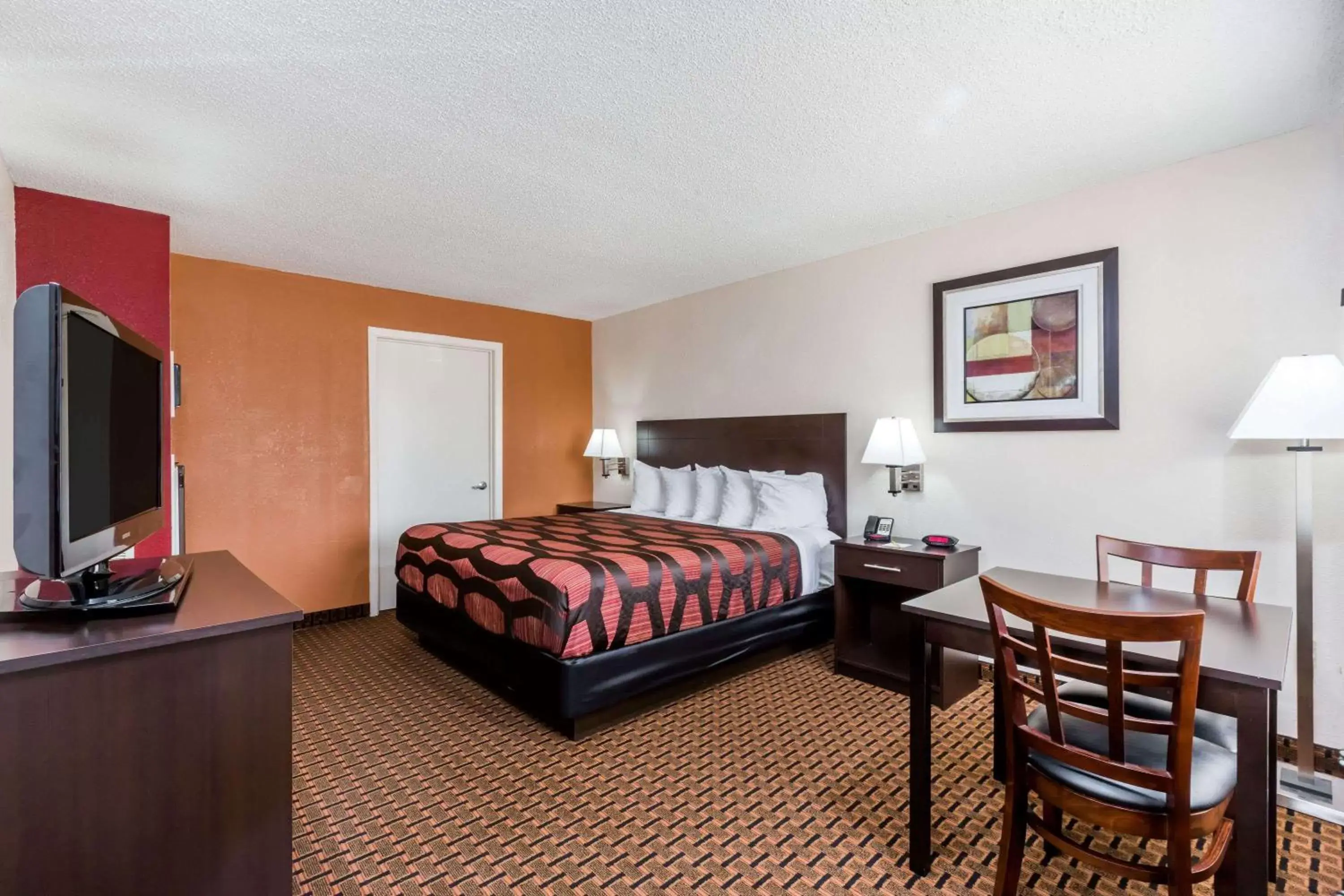 Photo of the whole room, Bed in Days Inn by Wyndham Pearl/Jackson Airport