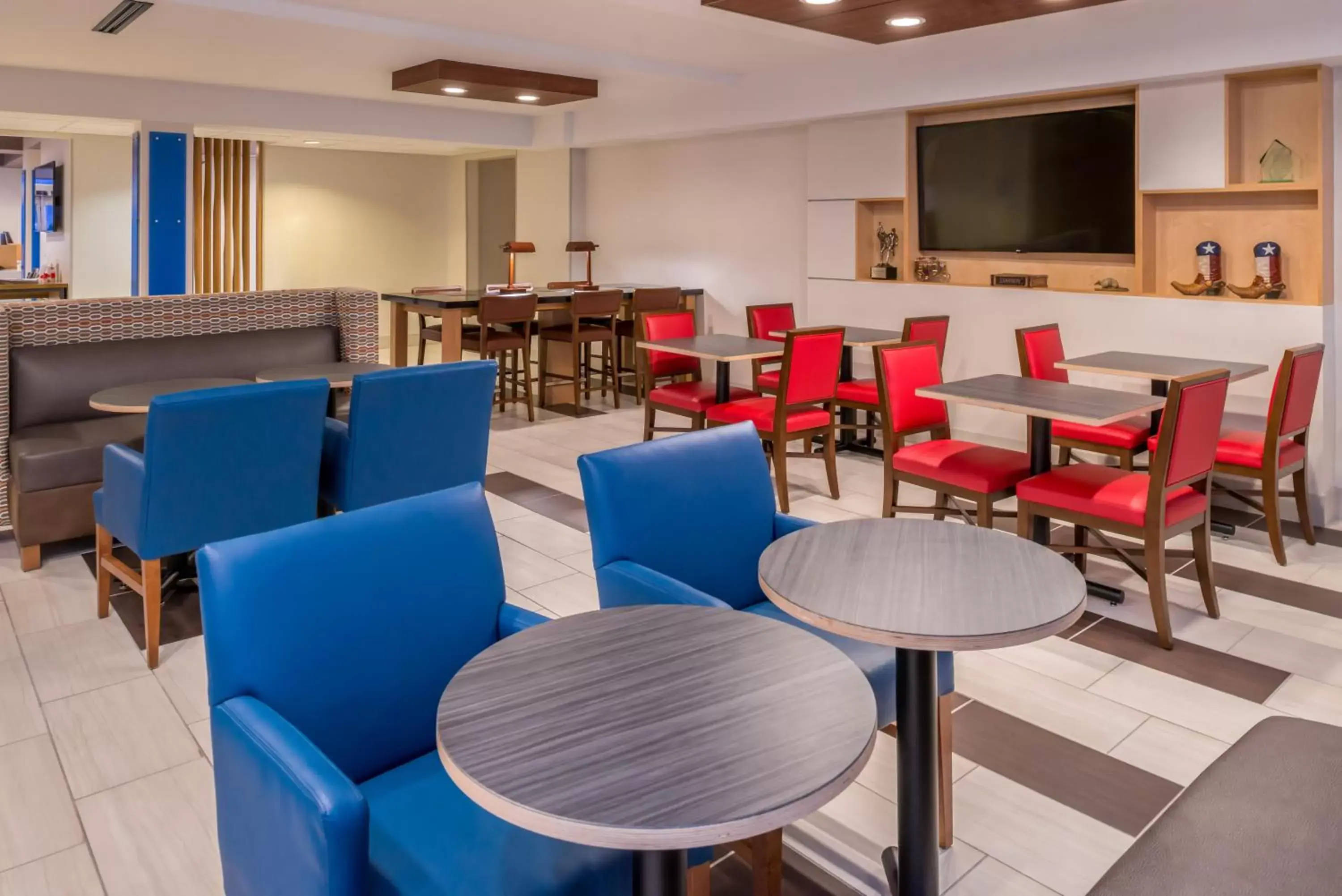 Breakfast, Restaurant/Places to Eat in Holiday Inn Express Sierra Vista, an IHG Hotel