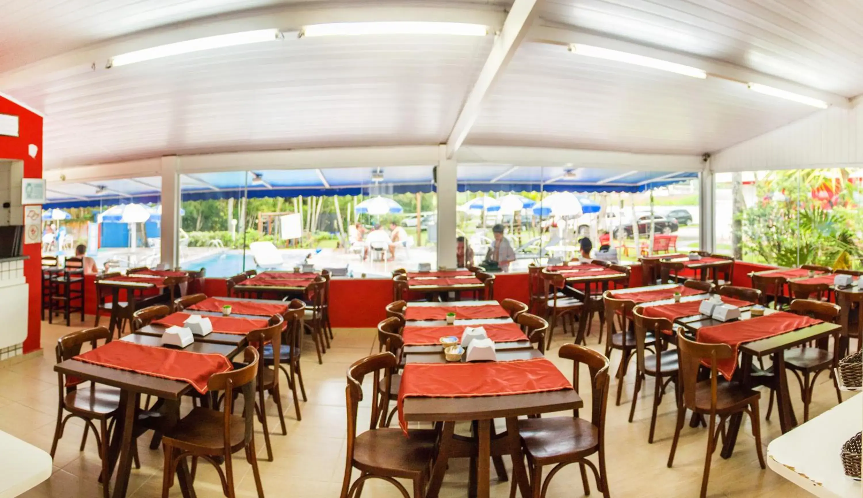 Food and drinks, Restaurant/Places to Eat in Hotel Pousada Vivendas do Sol e Mar