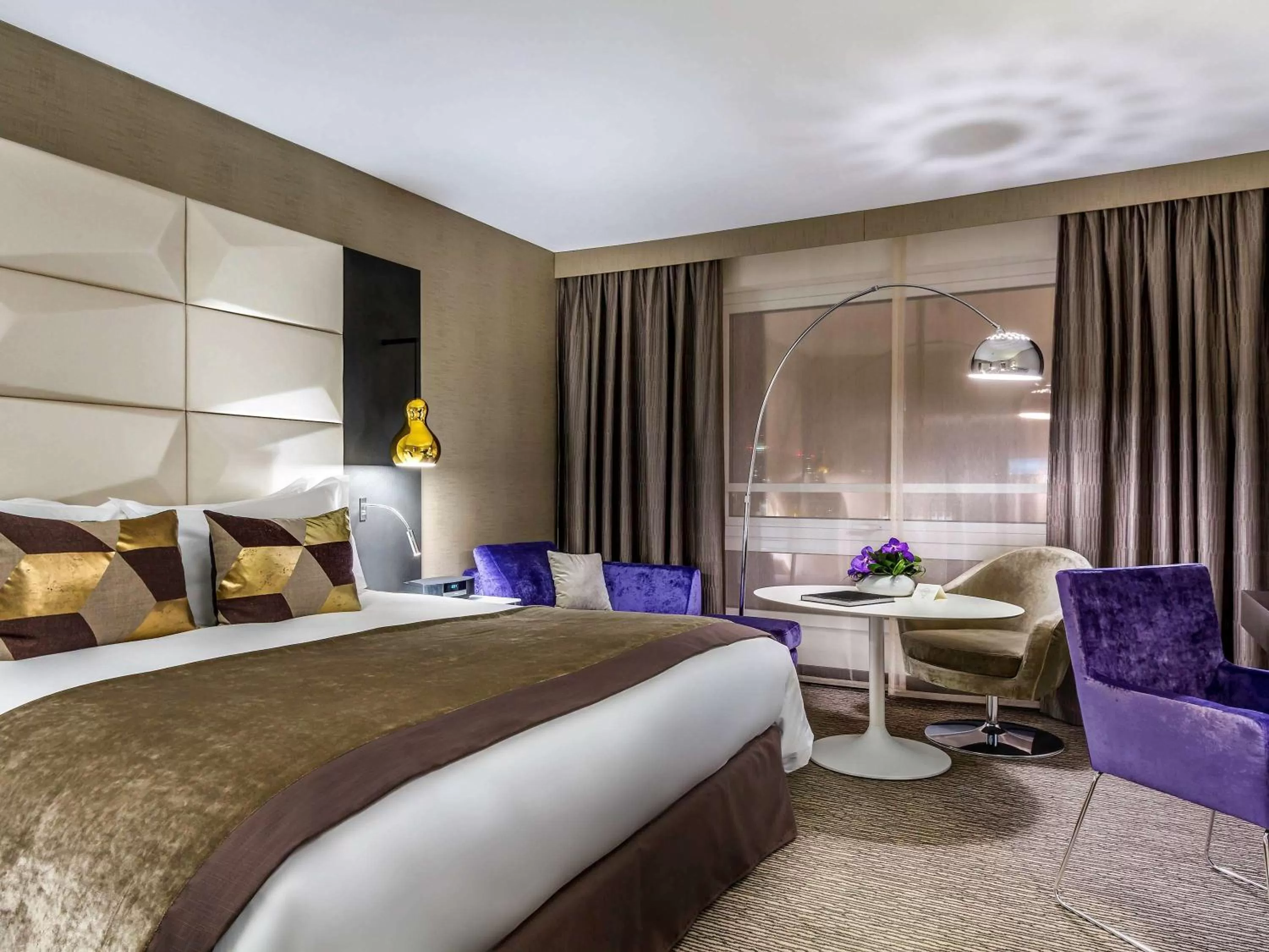 Photo of the whole room, Bed in Sofitel Warsaw Victoria