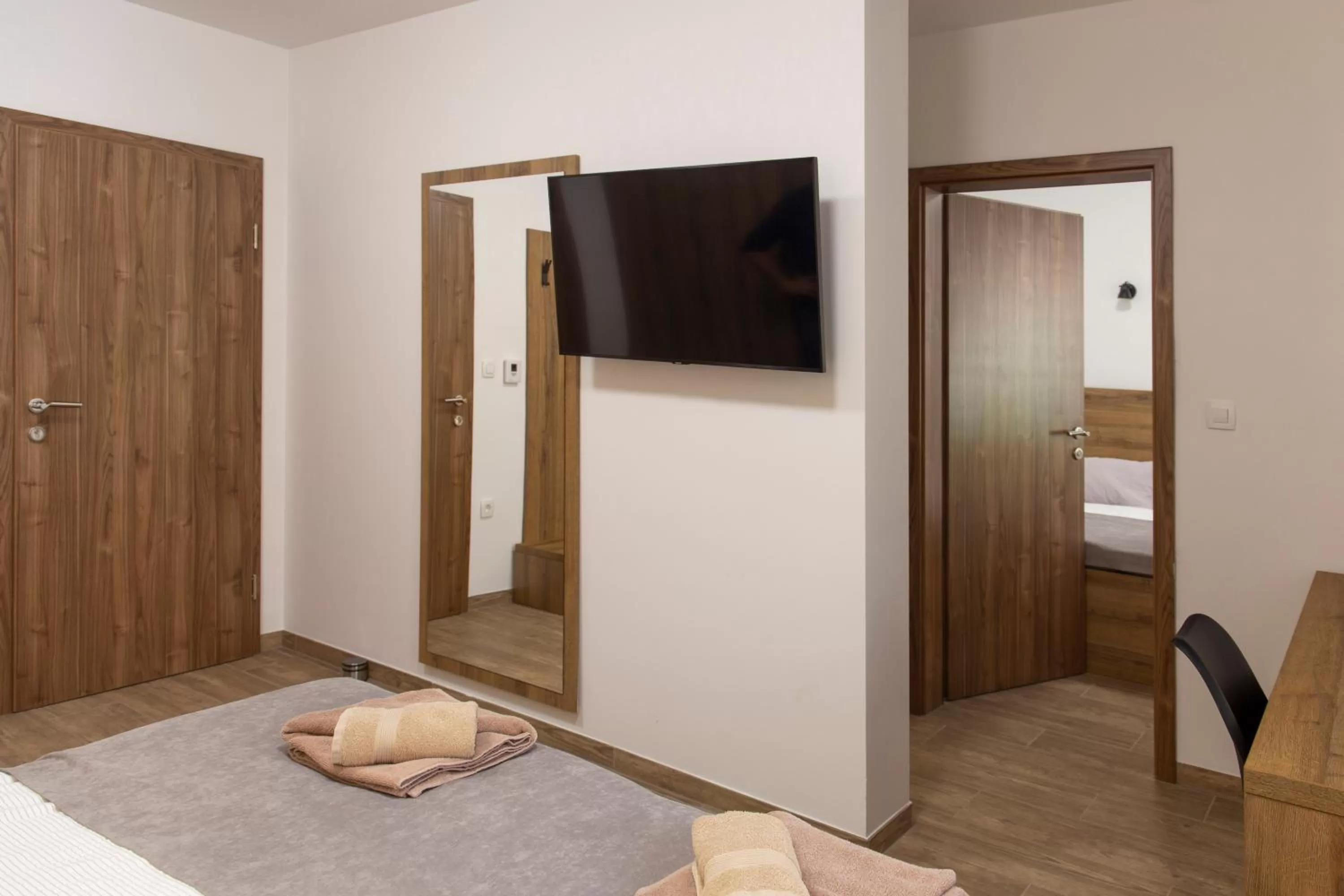 Property building, Bed in Vila Marin Miler