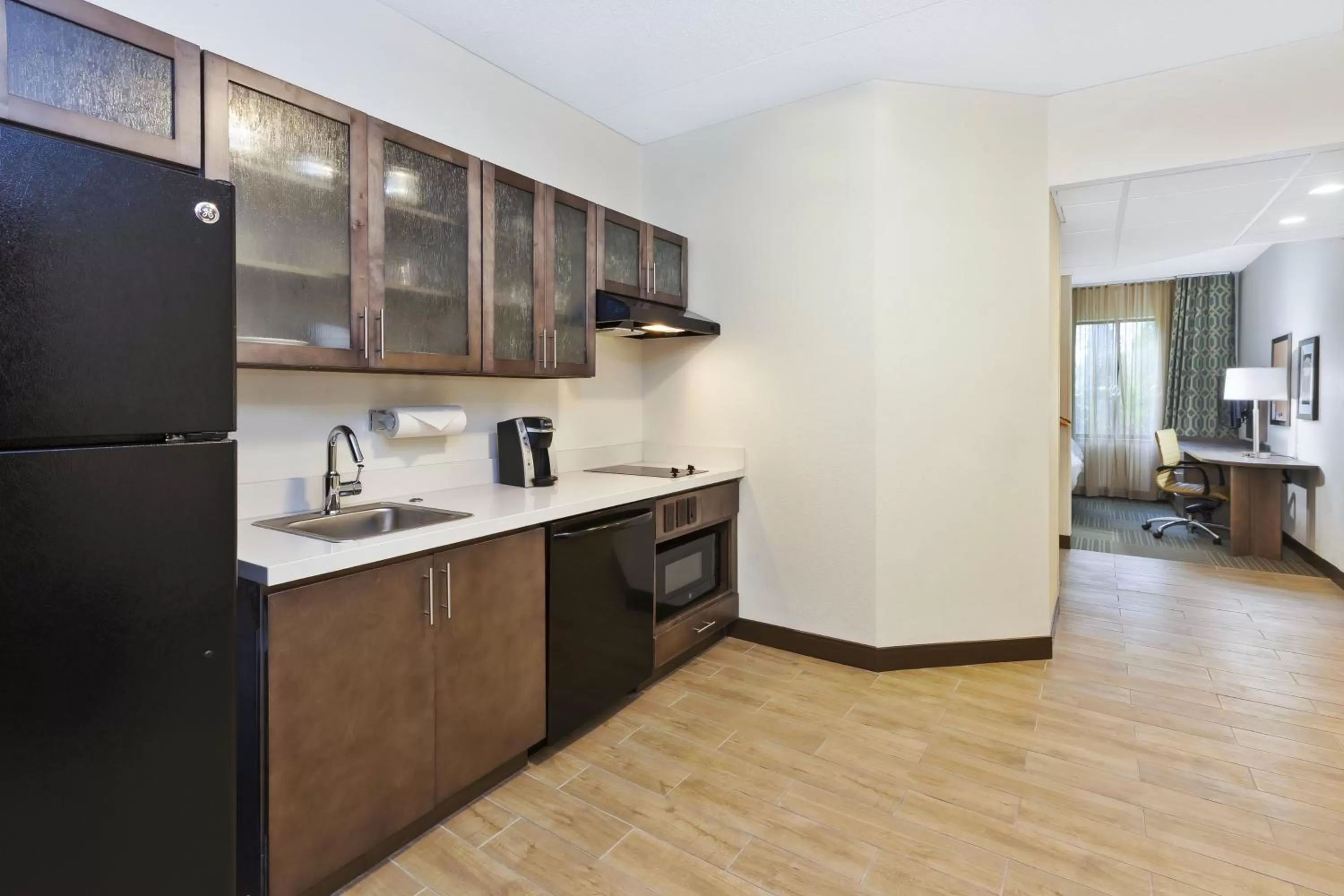 Queen Studio Suite - Mobility Access Tub/Non-Smoking in Candlewood Suites Grand Rapids Airport, an IHG Hotel