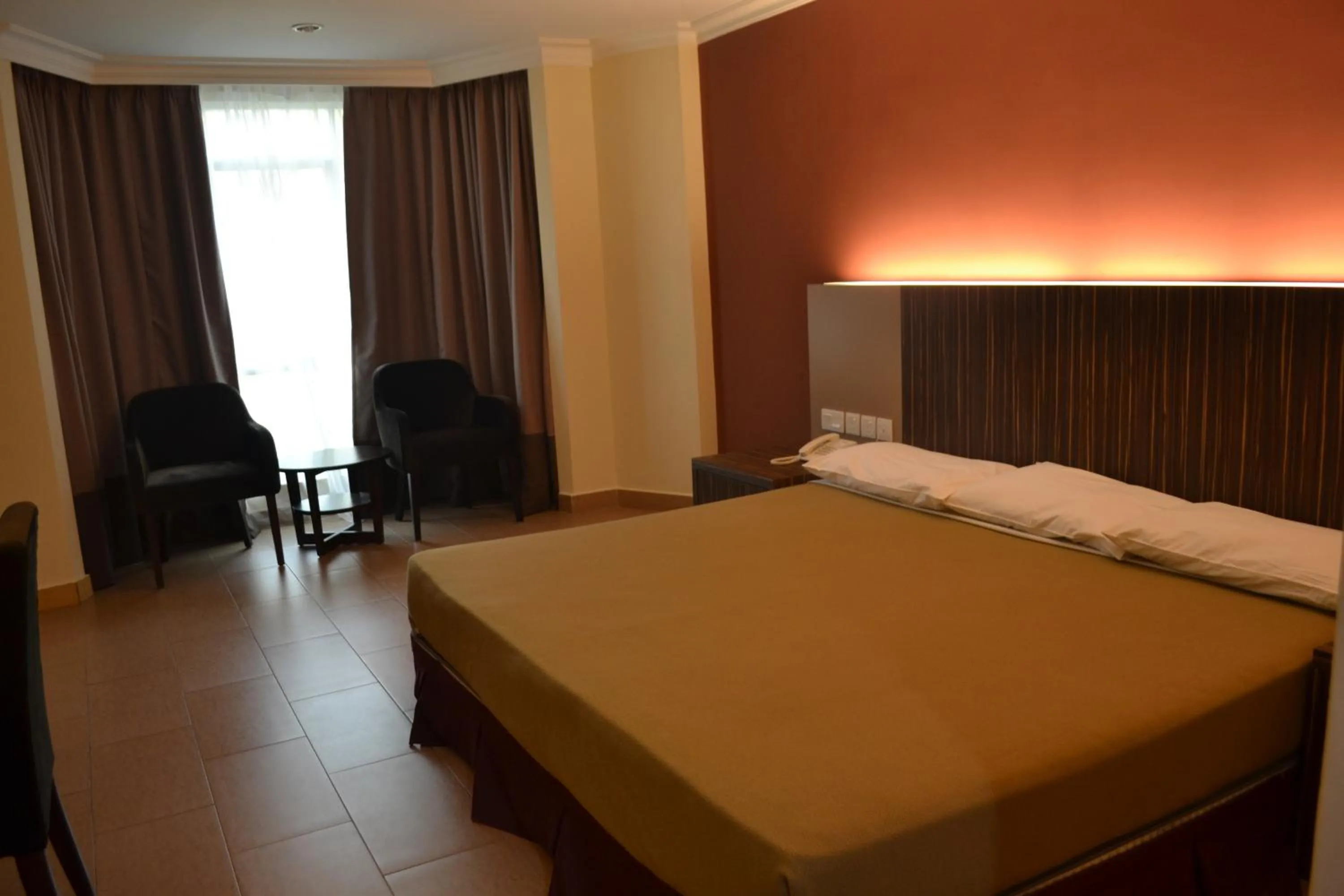 Photo of the whole room, Bed in De Rhu Beach Resort