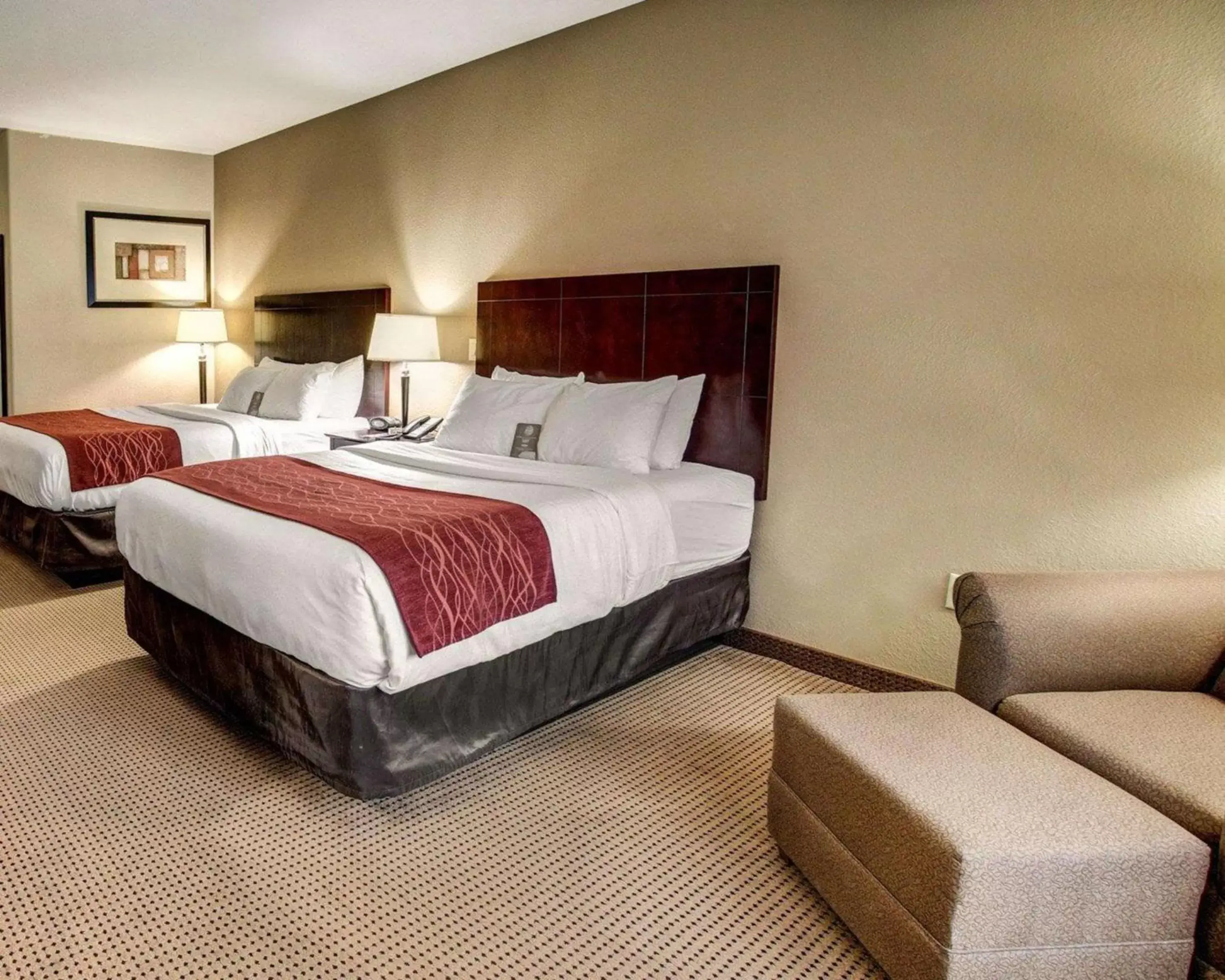 Photo of the whole room, Bed in Comfort Inn & Suites Alvarado