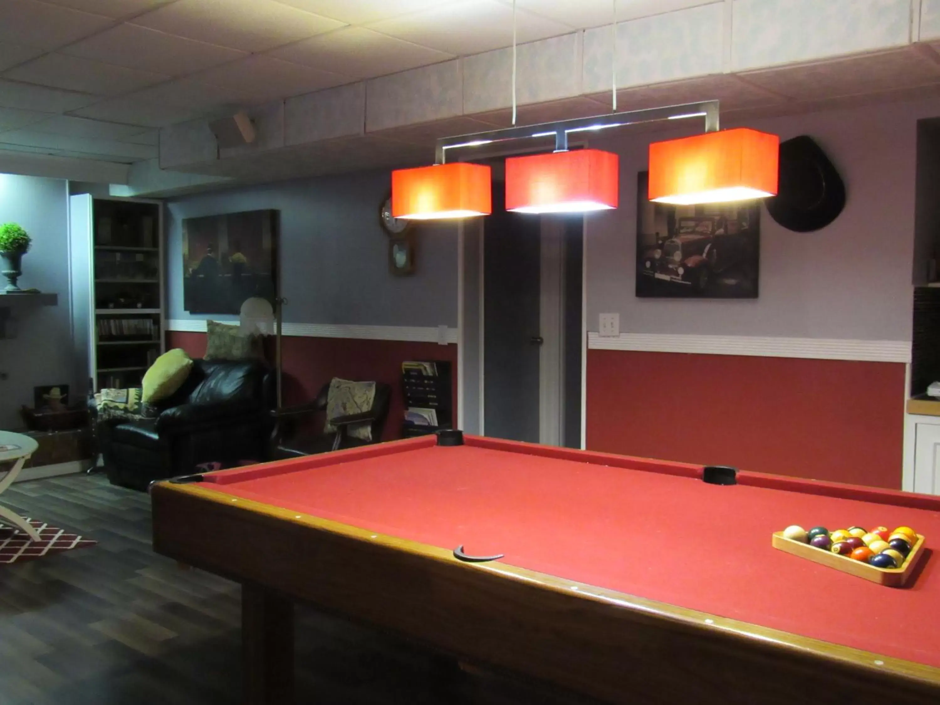 Billiard, Billiards in Along River Ridge