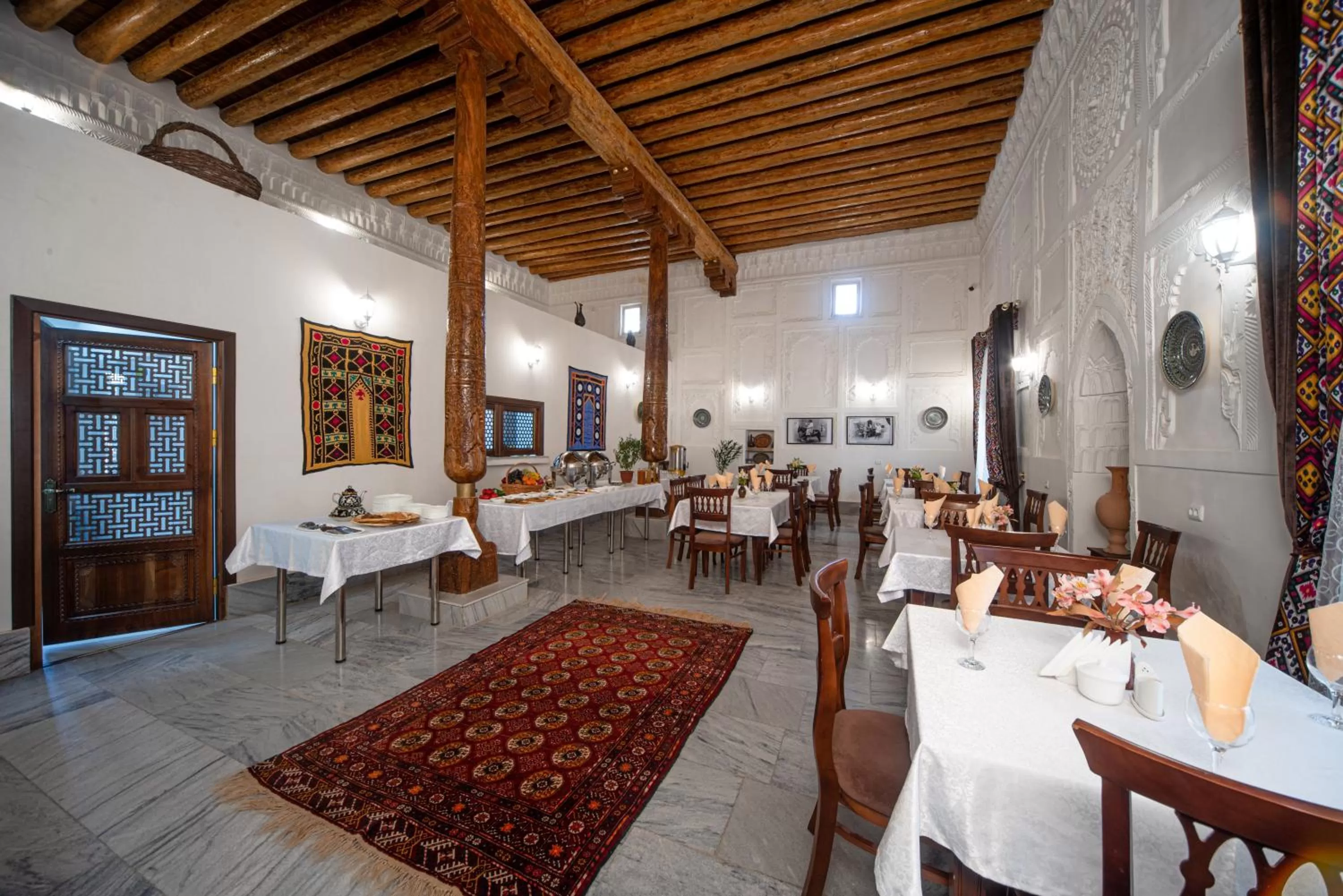 Restaurant/places to eat in New Star Boutique hotel - madrasah Muhammad Mahram 1903