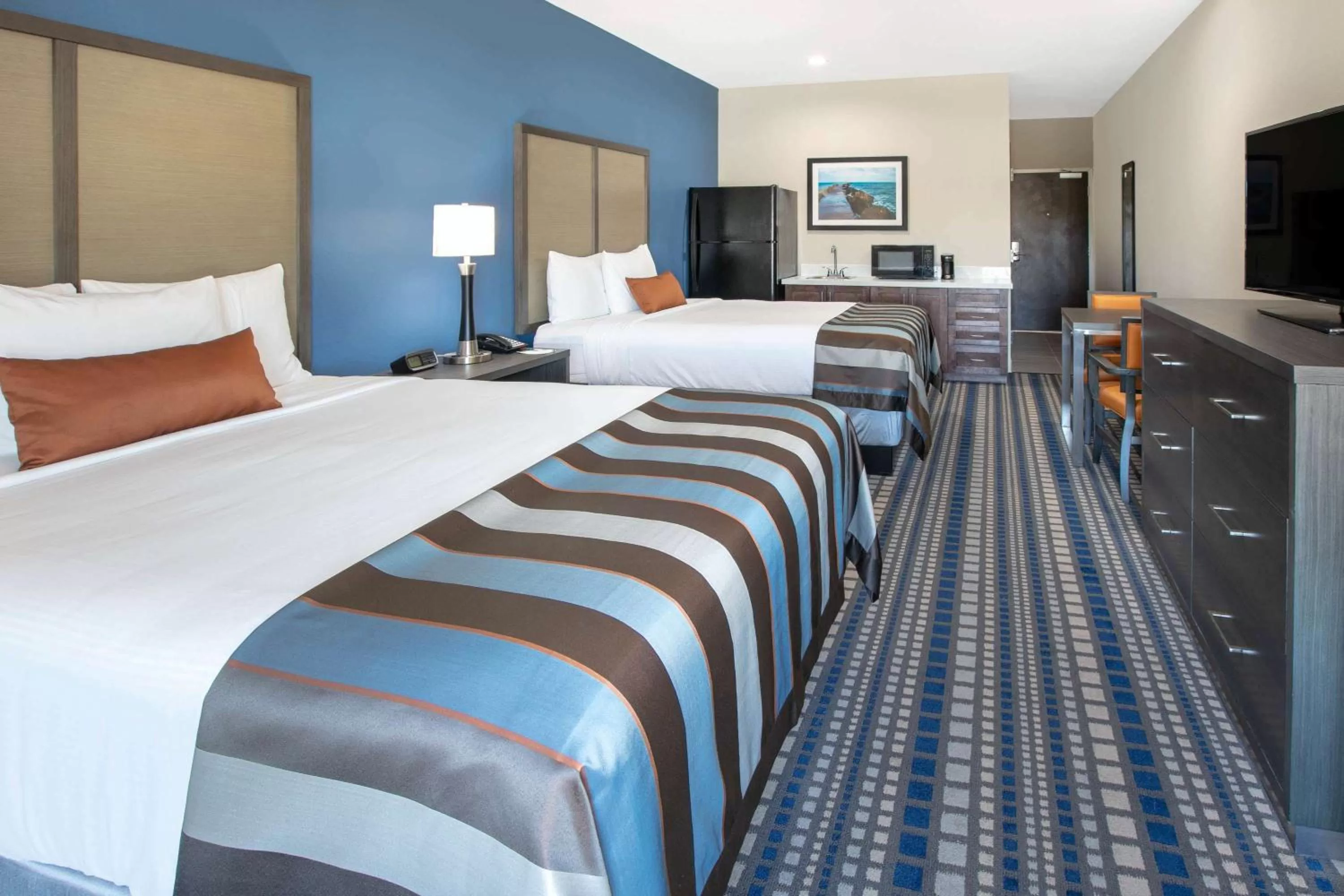 Photo of the whole room in Wingate by Wyndham Corpus Christi