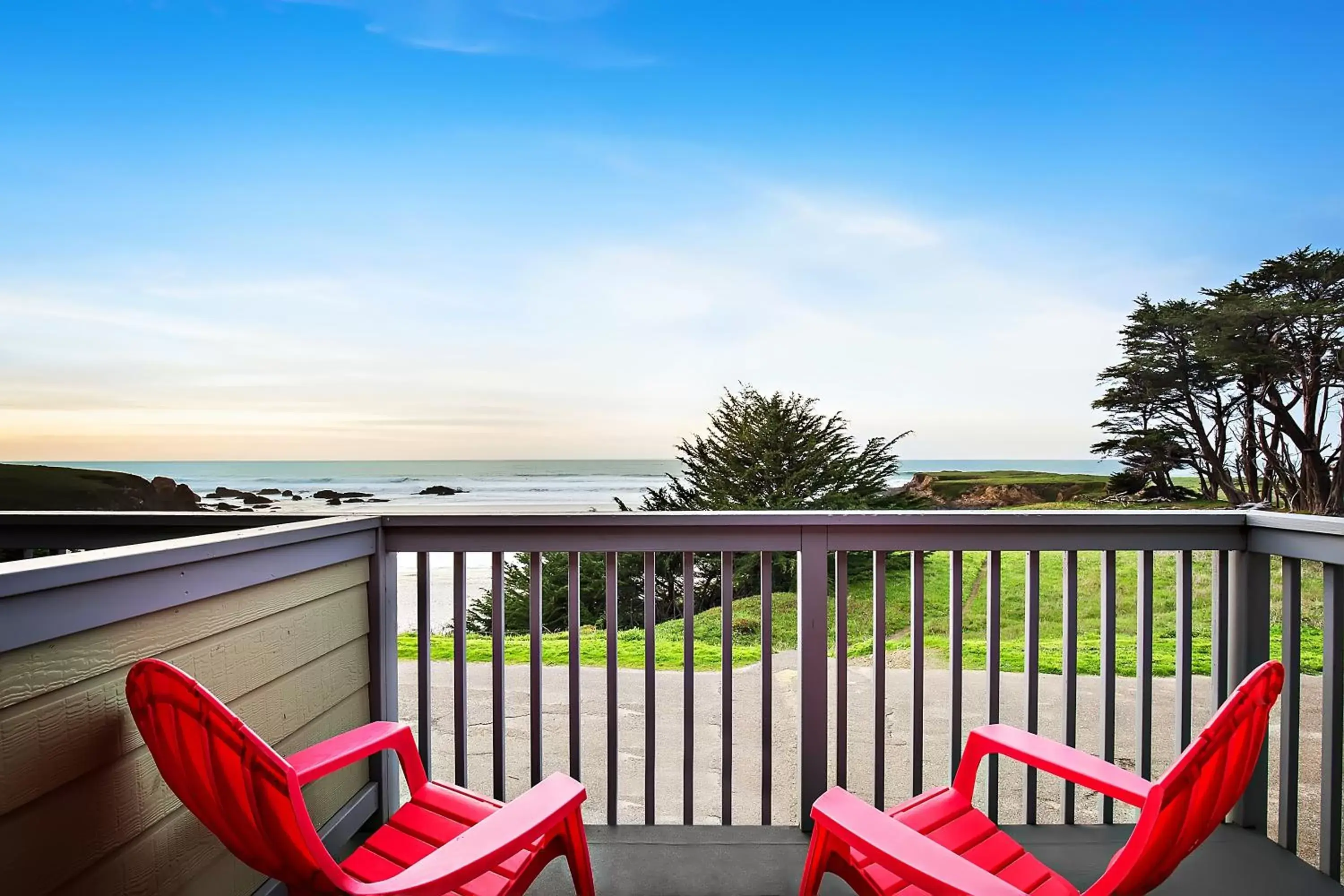 Patio in Beachcomber Motel