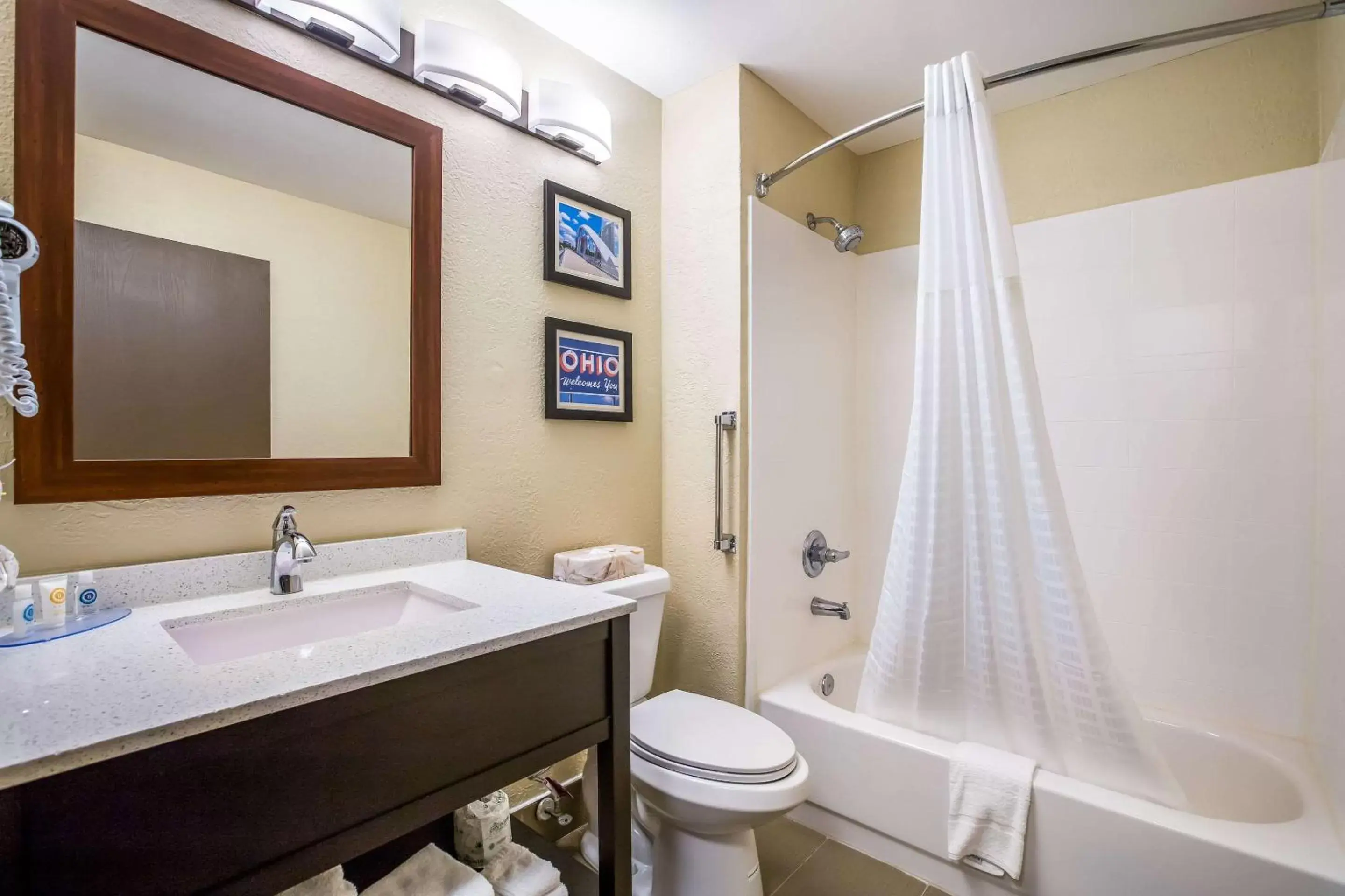 Bedroom, Bathroom in Comfort Inn & Suites Fairborn near Wright Patterson AFB