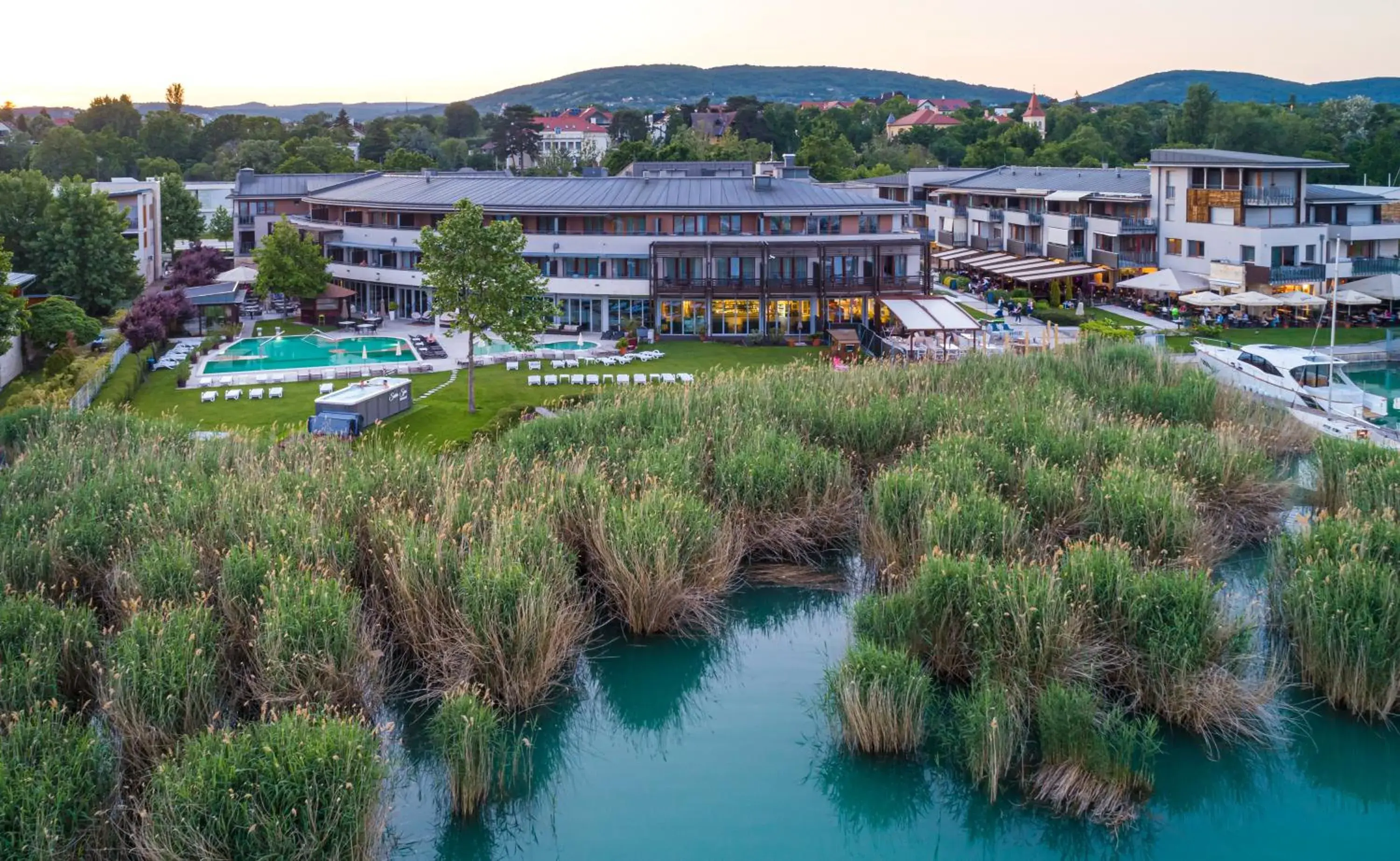 Bird's eye view in Hotel Golden Lake Resort