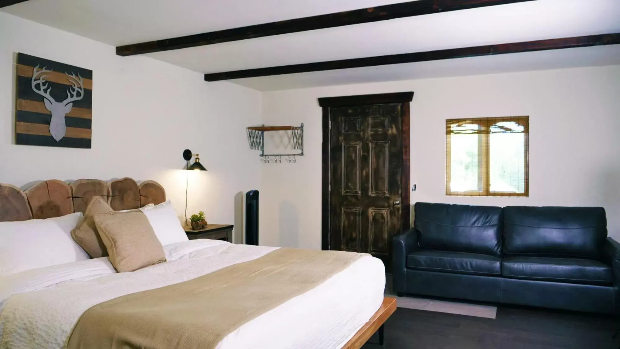 Photo of the whole room, Bed in Paradise Village Photo of the whole room, Bed in Paradise Village