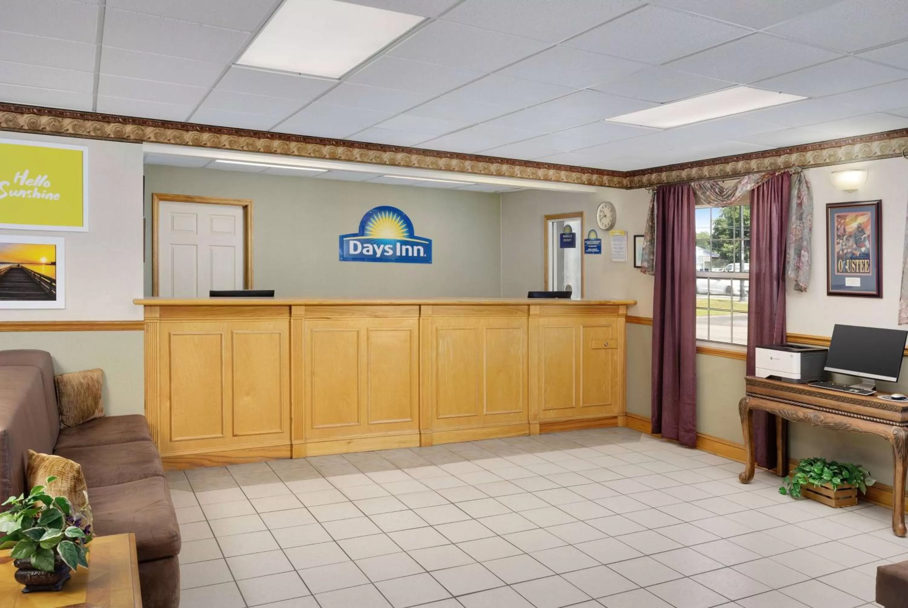 Lobby or reception in Days Inn by Wyndham Lake City I-75