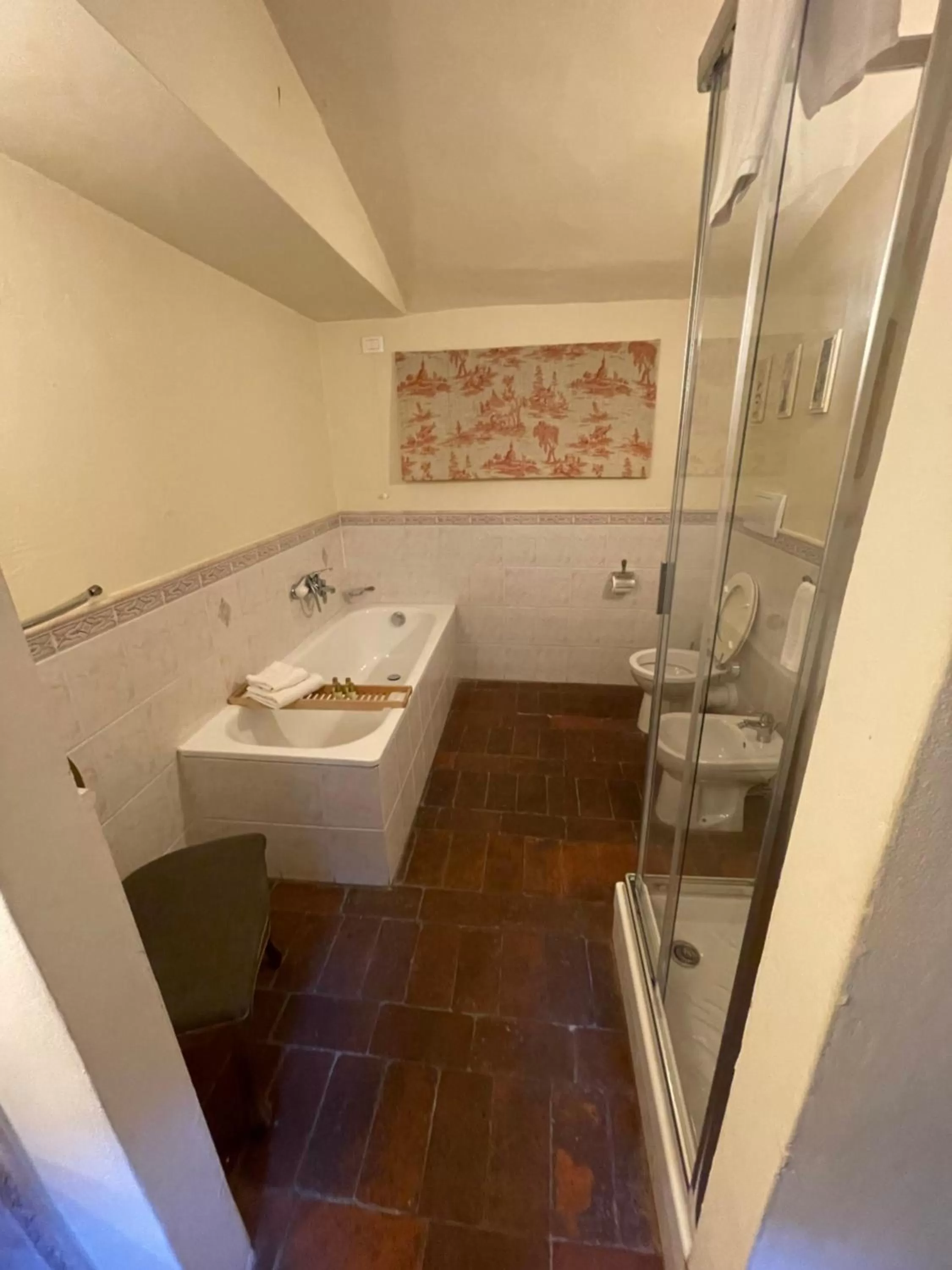 Bathroom in La Bohème