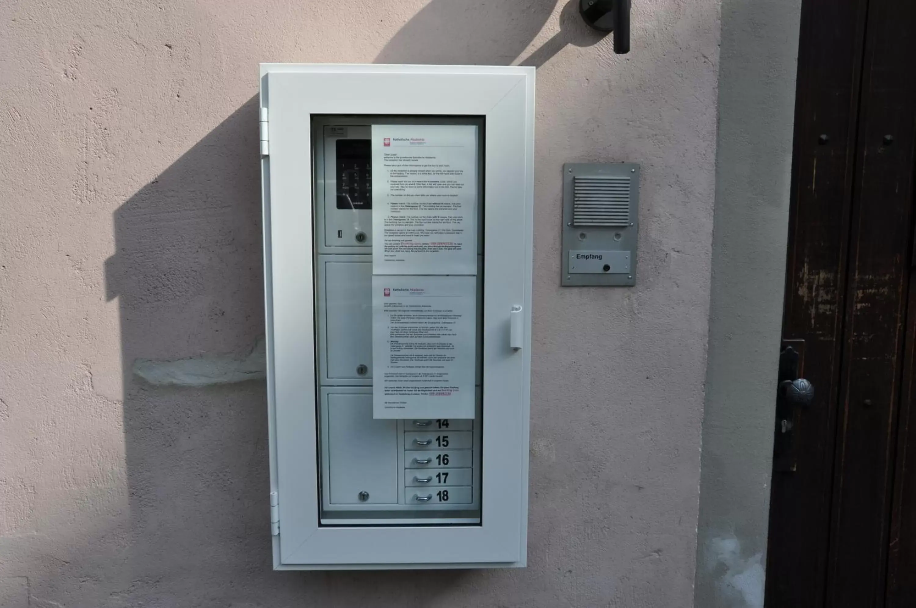 Facade/entrance in Gästehaus der Katholischen Akademie