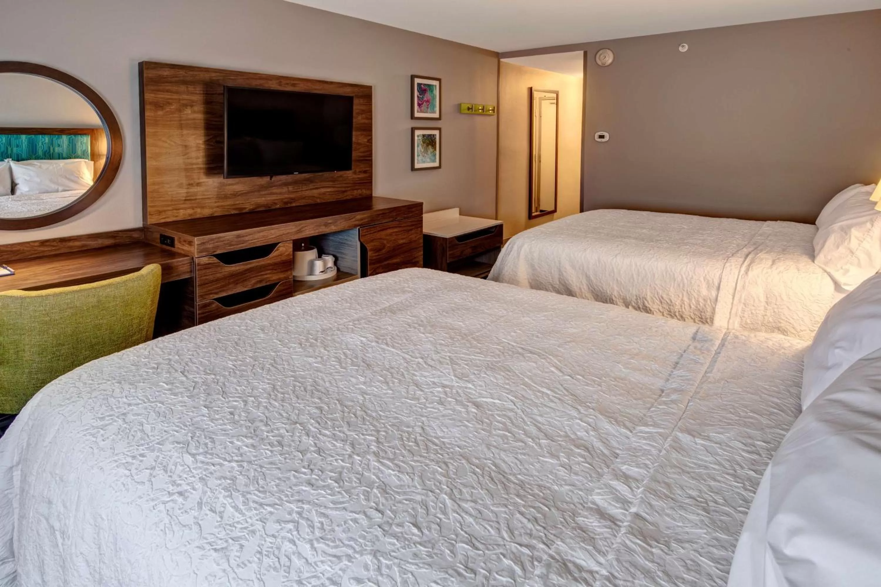 Bed in Hampton Inn New Albany Louisville West