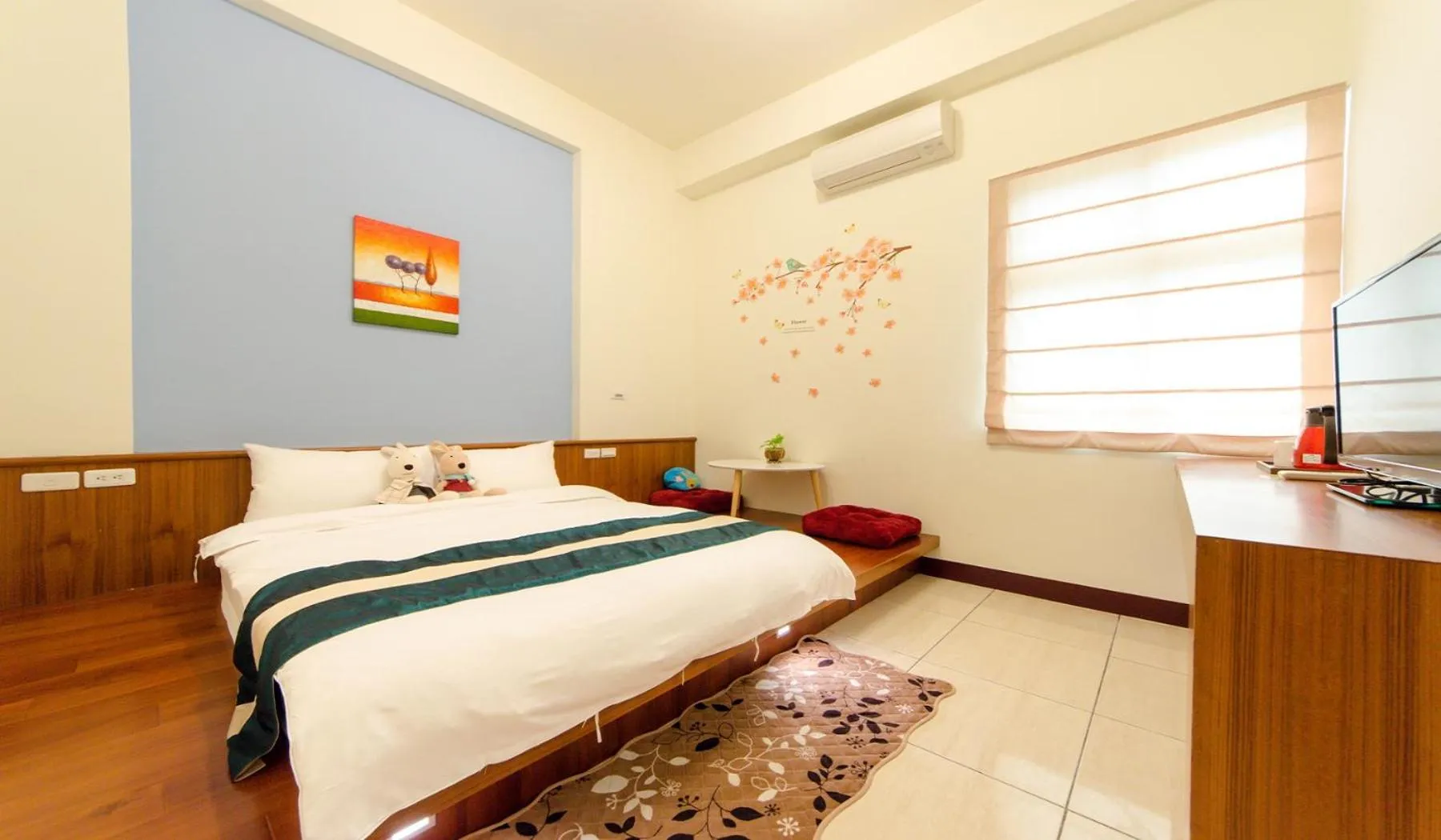 Photo of the whole room, Bed in 相遇民宿Encounter Hostel - 證號 2153-附車位-English welcome