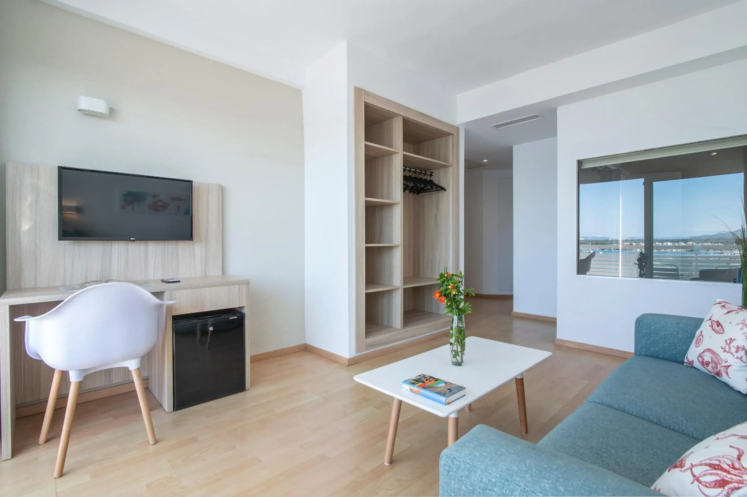 Living room, Seating Area in Hotel Vistamar by Pierre & Vacances