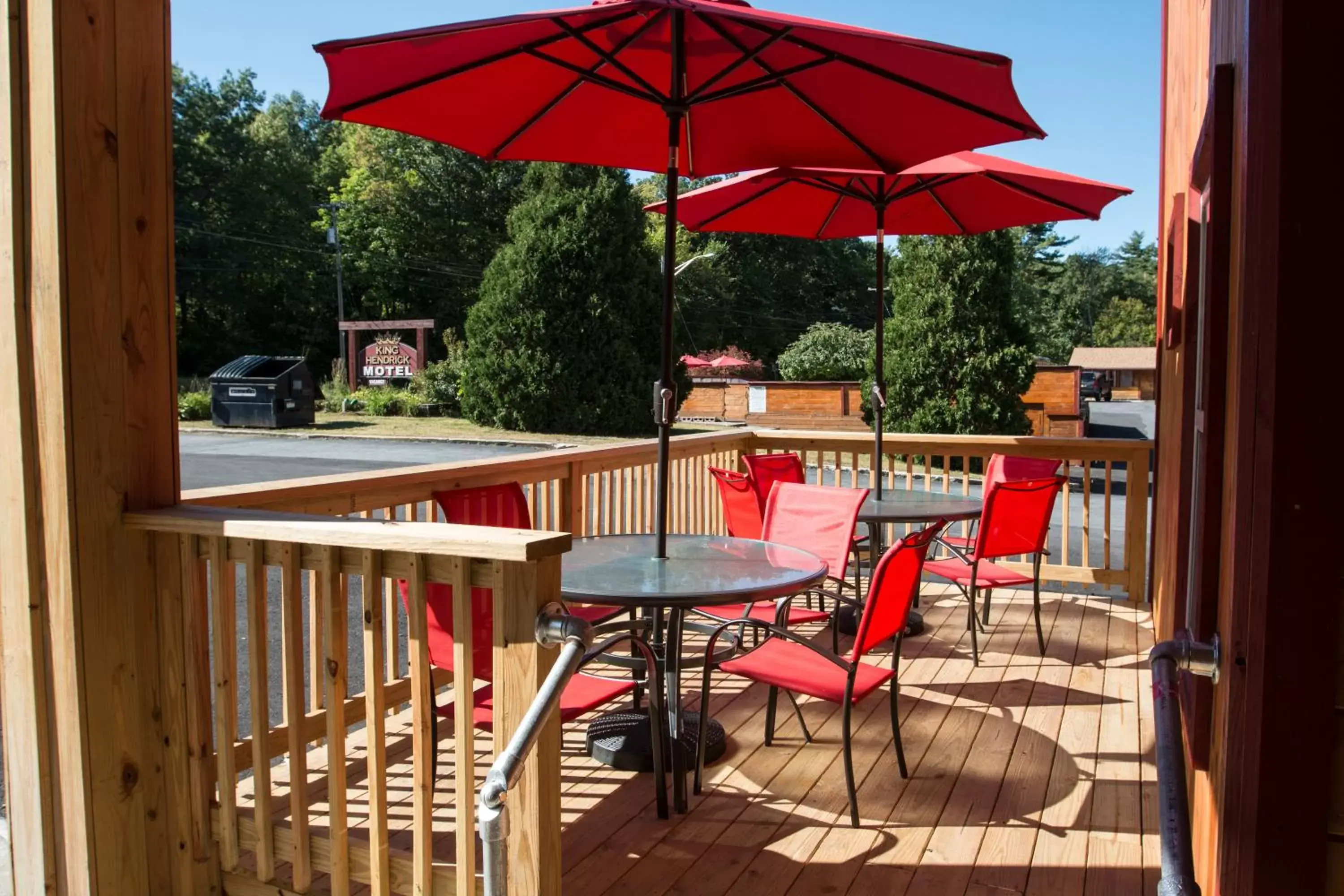 Balcony/Terrace in King Hendrick Motel and Suites