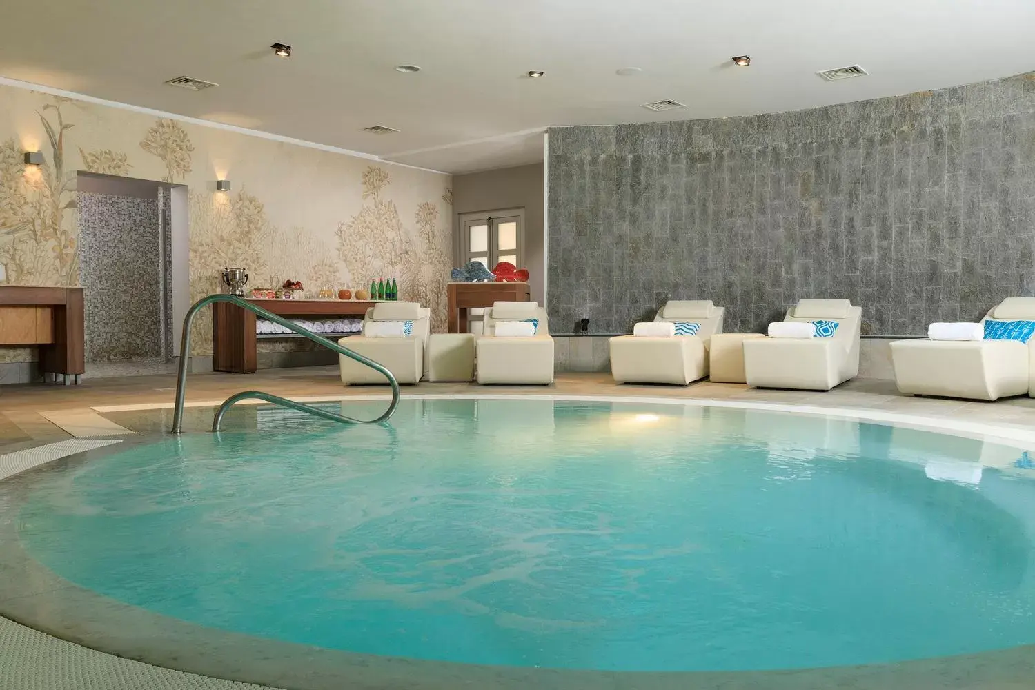 Spa and wellness centre/facilities, Swimming Pool in Towers Hotel Stabiae Sorrento Coast
