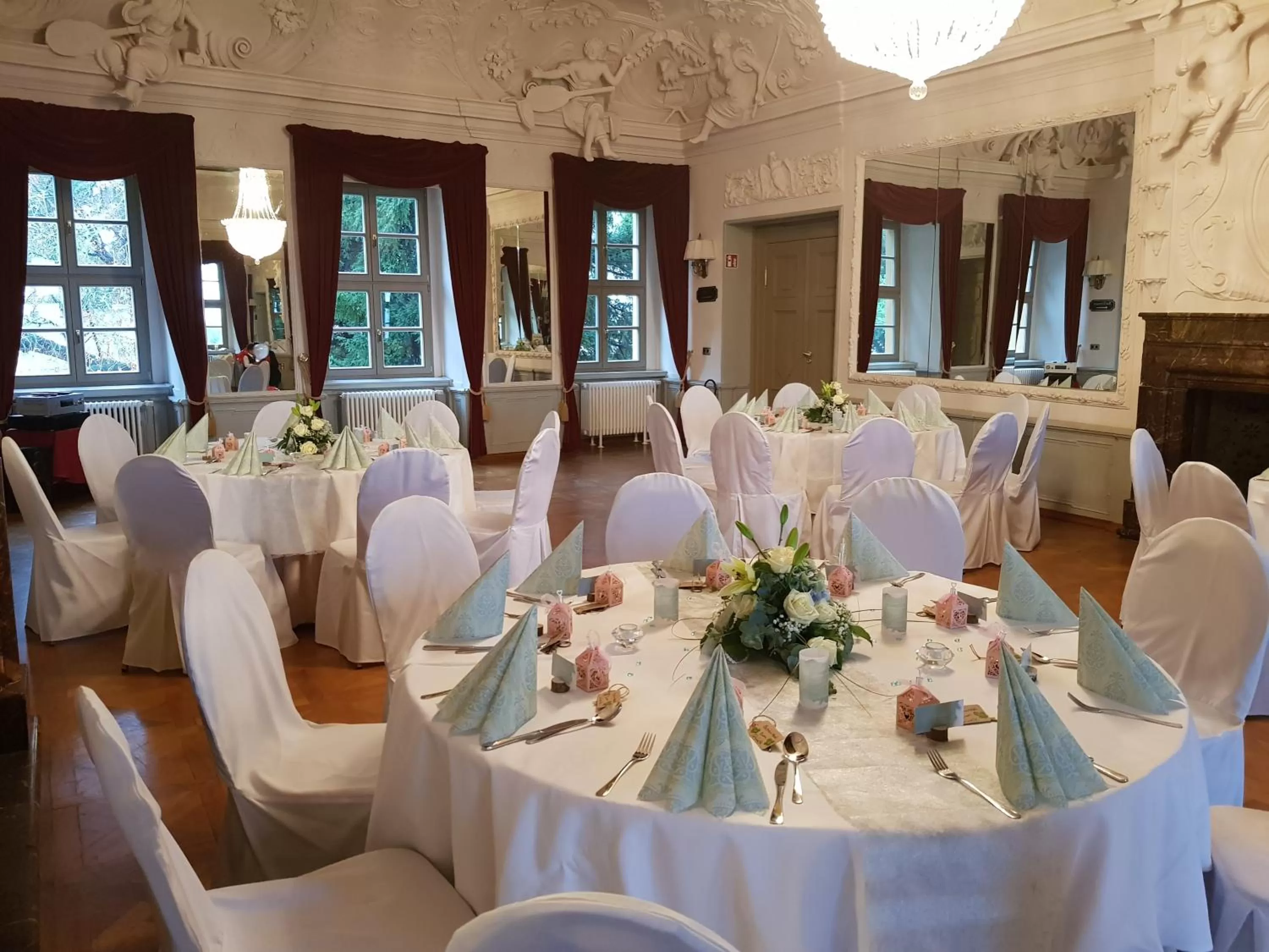 Restaurant/places to eat in Stadtschloß Hecklingen