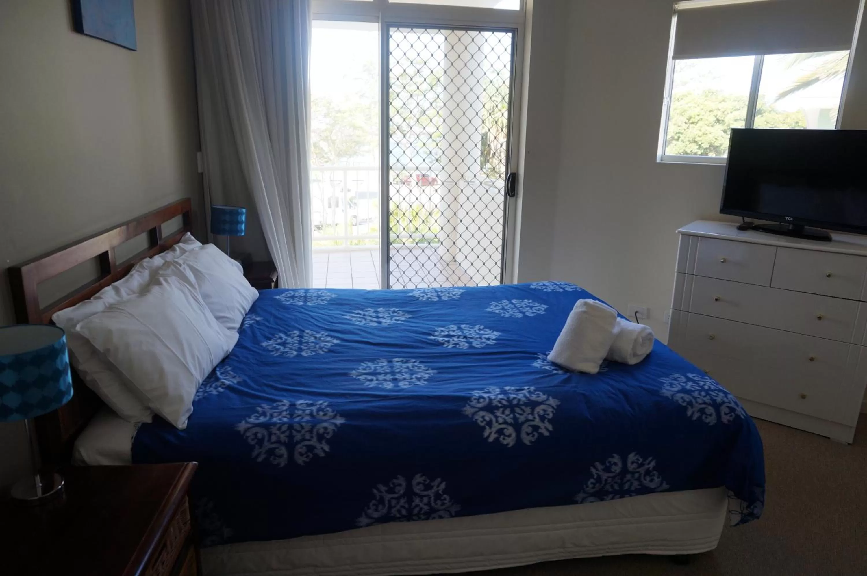 Bedroom, Bed in Moorings Beach Resort