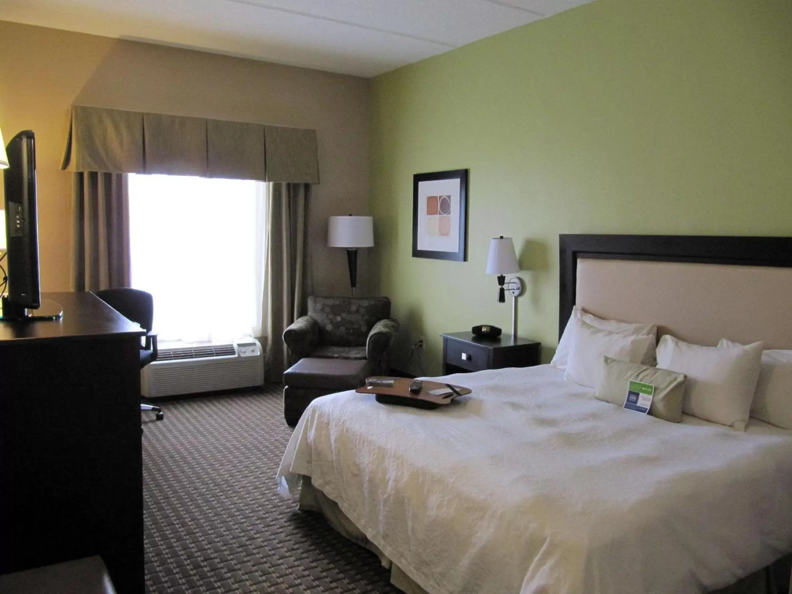 Bedroom, Bed in Hampton Inn Lindale/Tyler