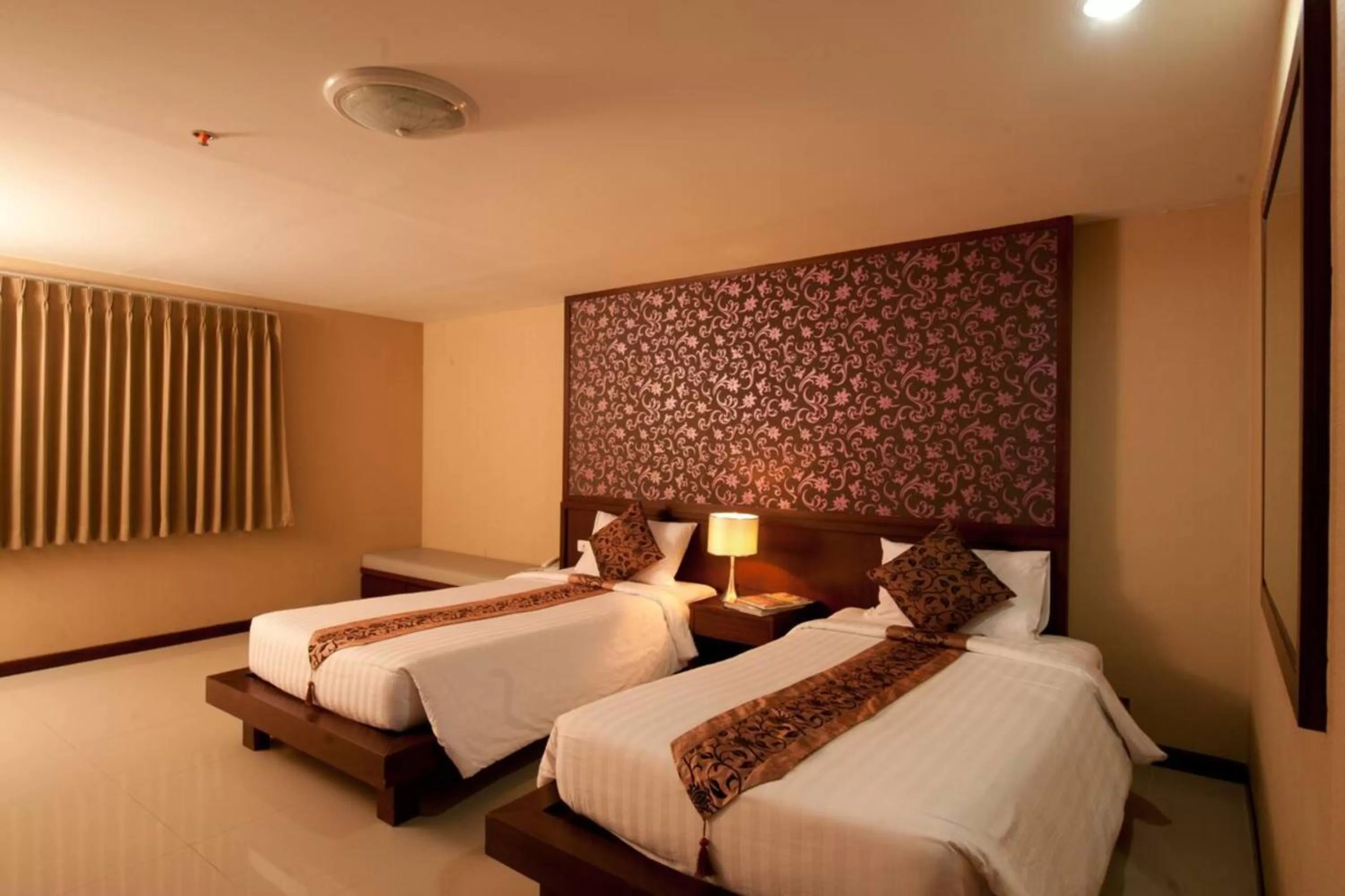 Bedroom in Convenient Grand Hotel