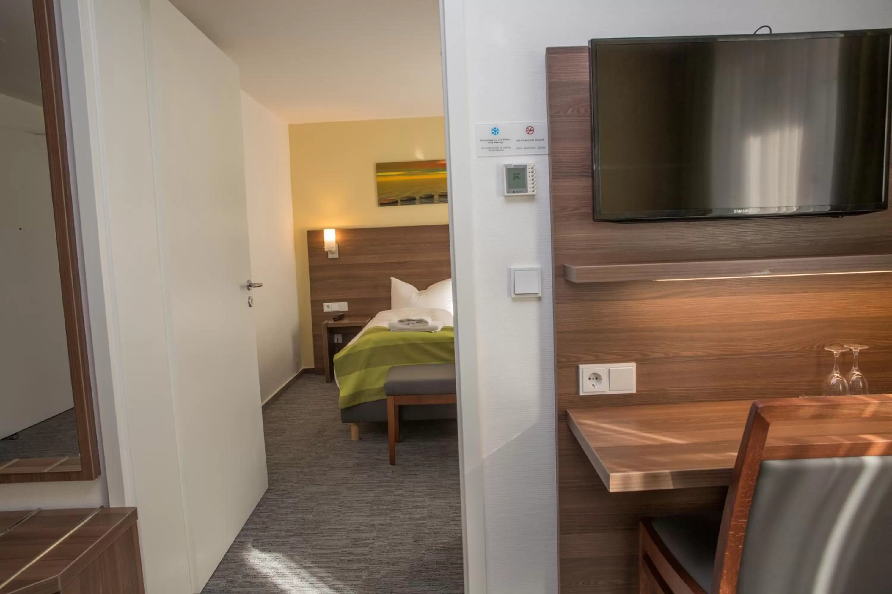 TV and multimedia, Bed in Trip Inn Goethe Conference Hotel