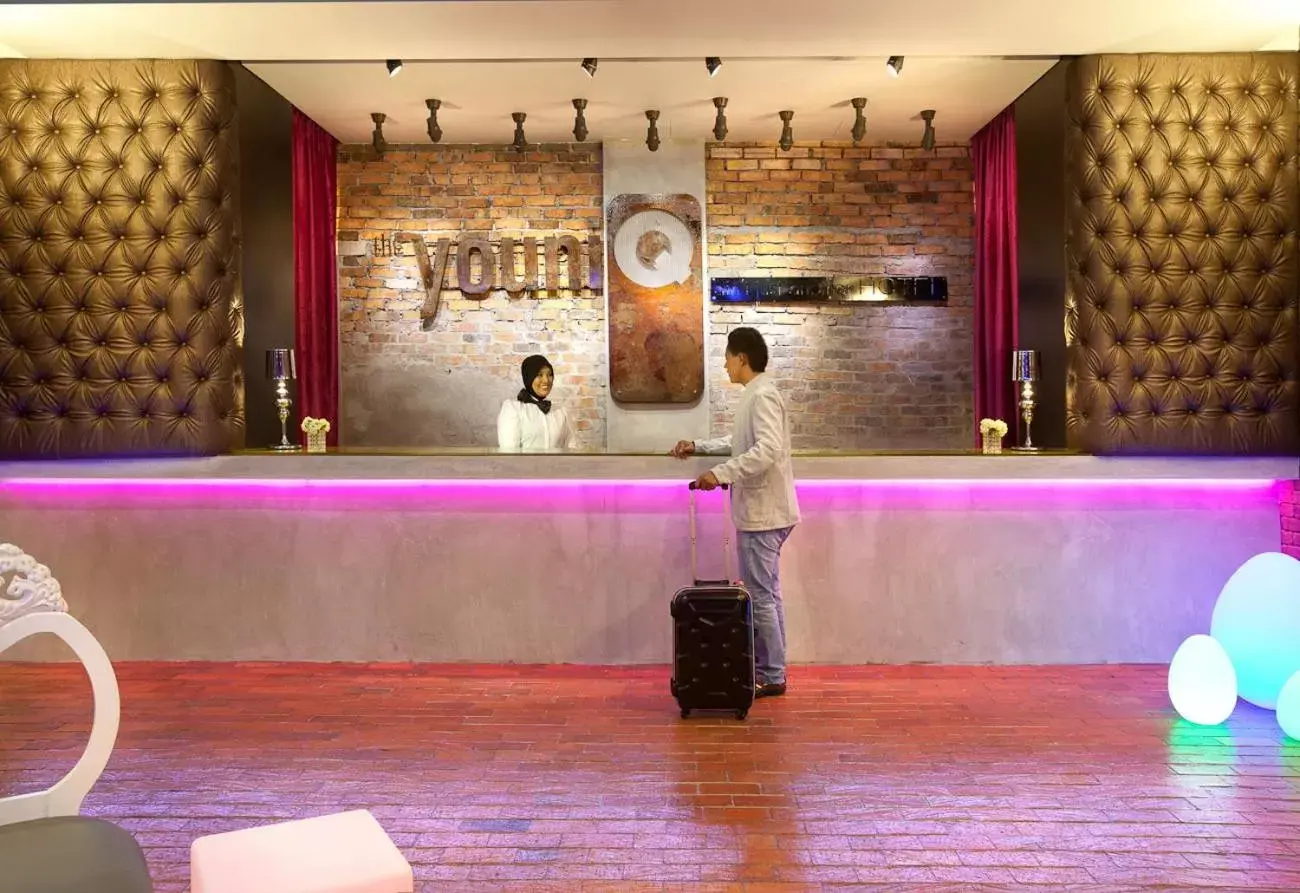 Lounge or bar in the youniQ Hotel, Kuala Lumpur International Airport