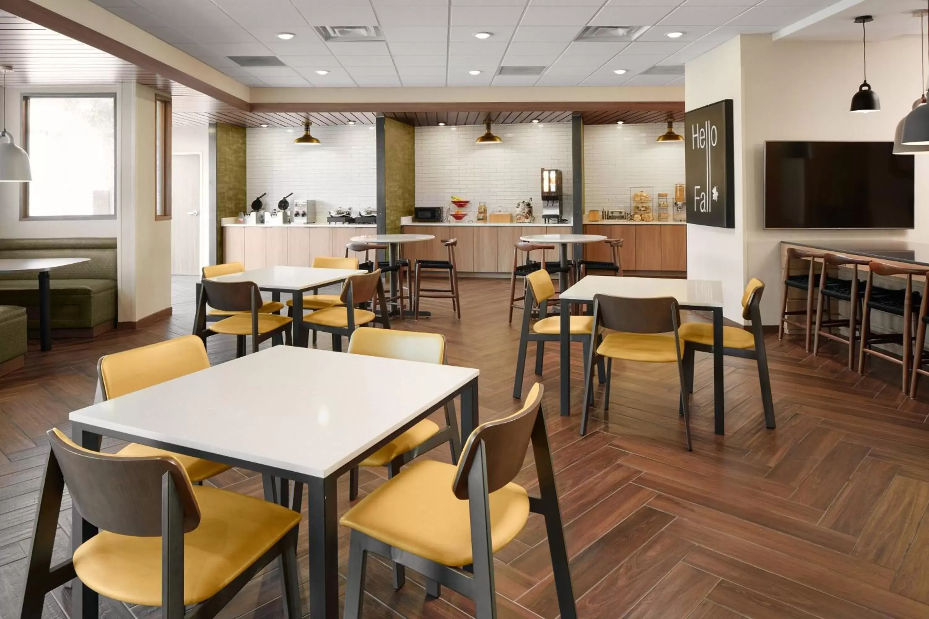 Breakfast, Restaurant/Places to Eat in Fairfield Inn & Suites Louisville New Albany IN