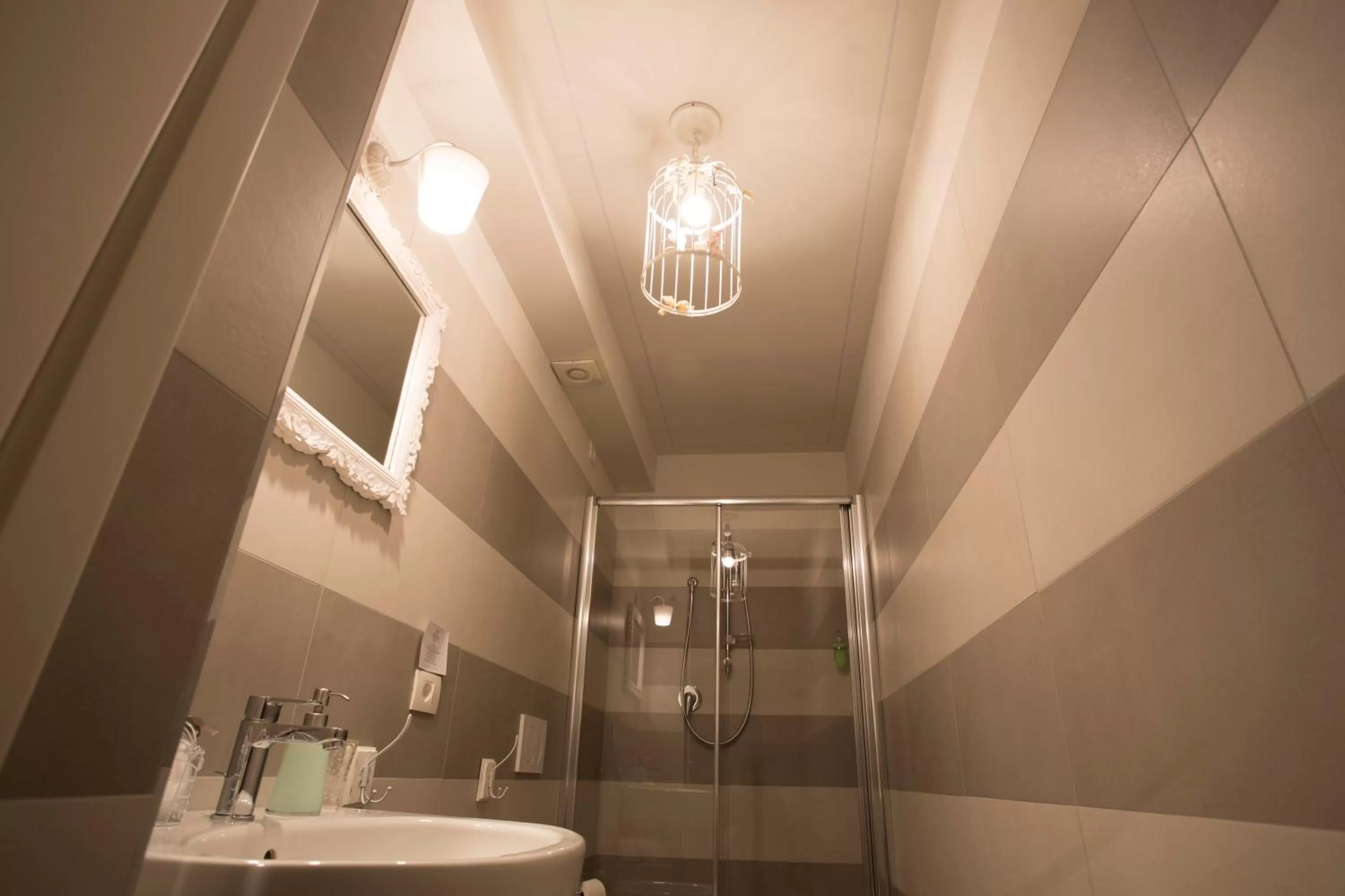 Bathroom in La Vecchia Tenenza B&B