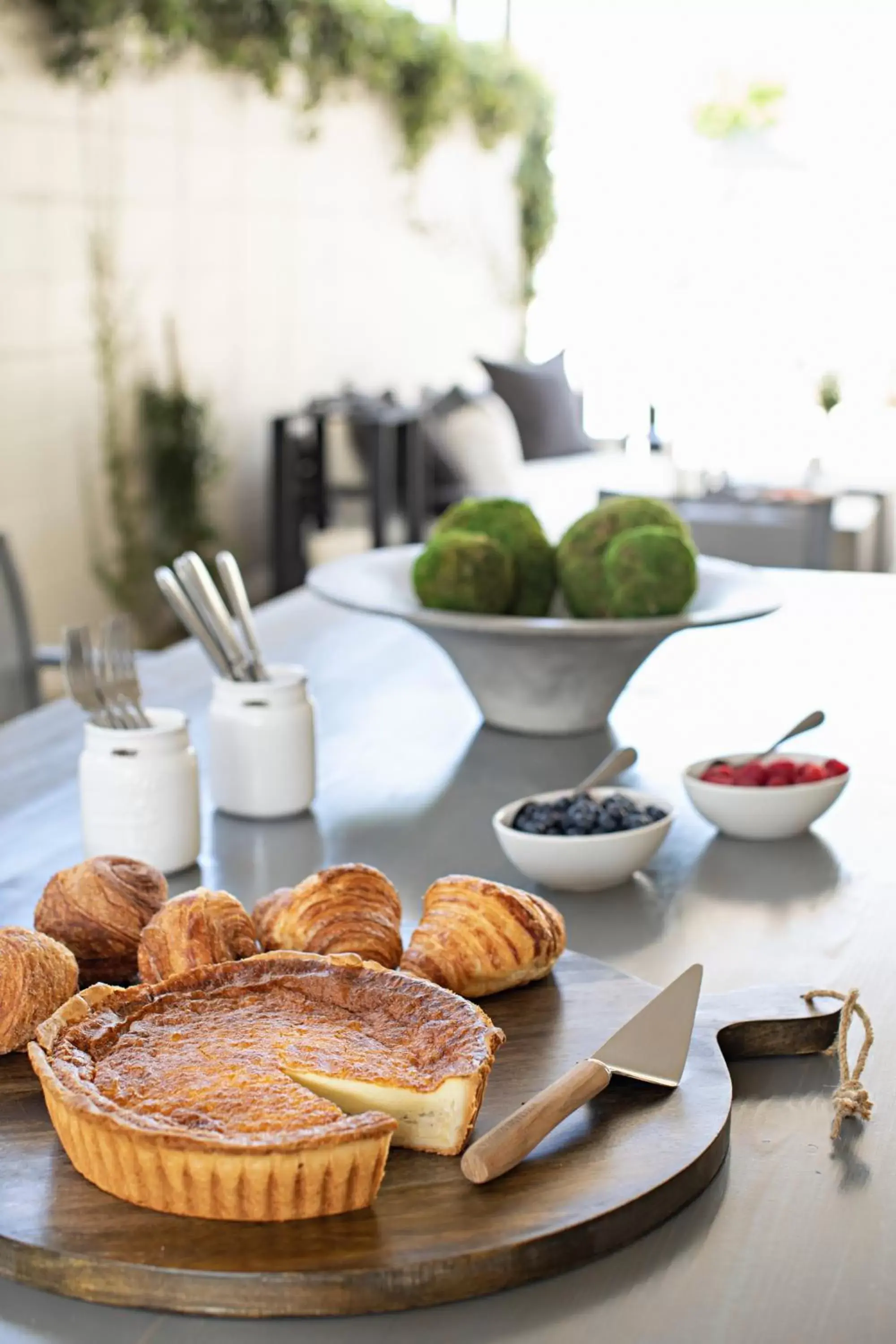 Continental breakfast in R Inn Napa Continental breakfast in R Inn Napa