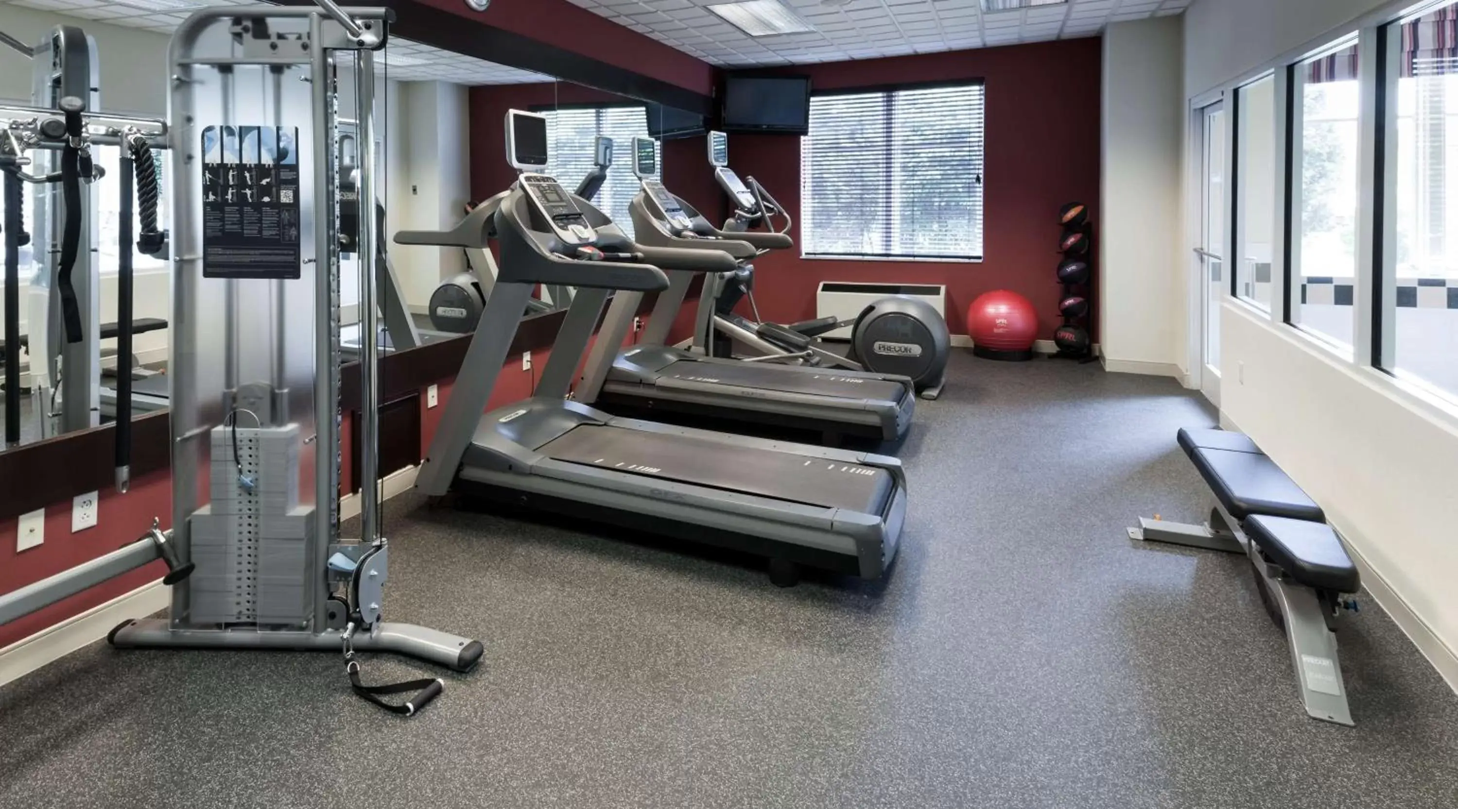 Fitness centre/facilities, Fitness Center/Facilities in Hilton Garden Inn Rockaway