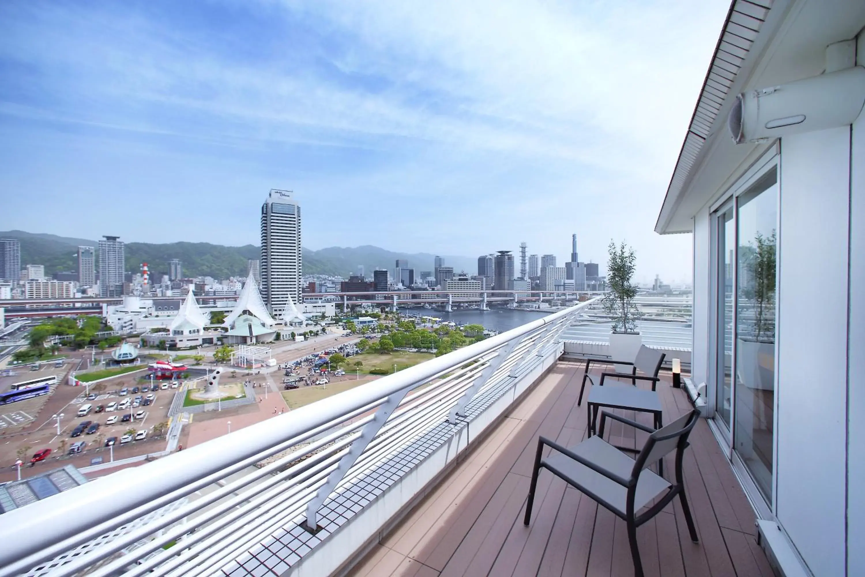 Balcony/Terrace in Kobe Meriken Park Oriental Hotel