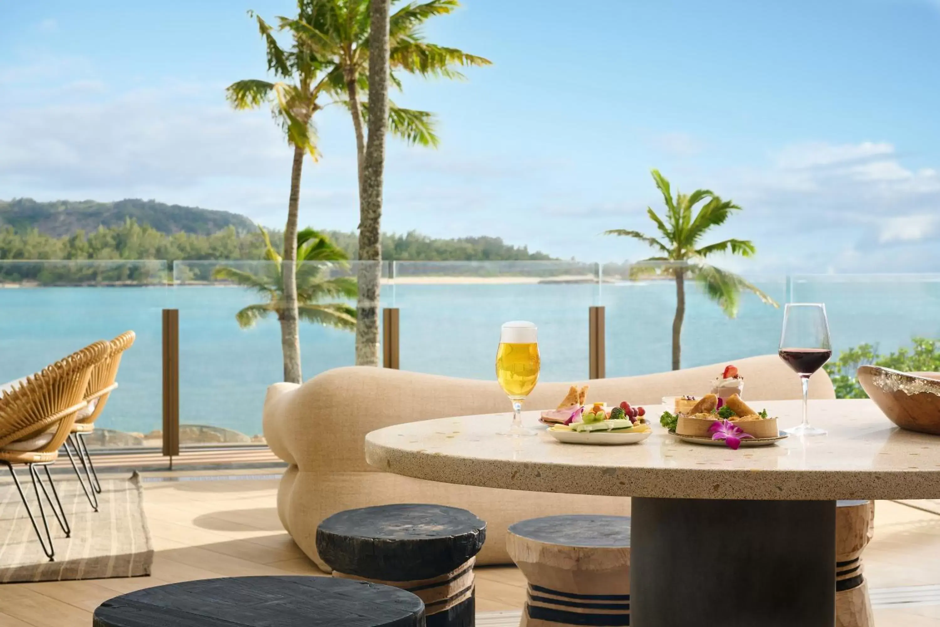 Lounge or bar in Turtle Bay Resort