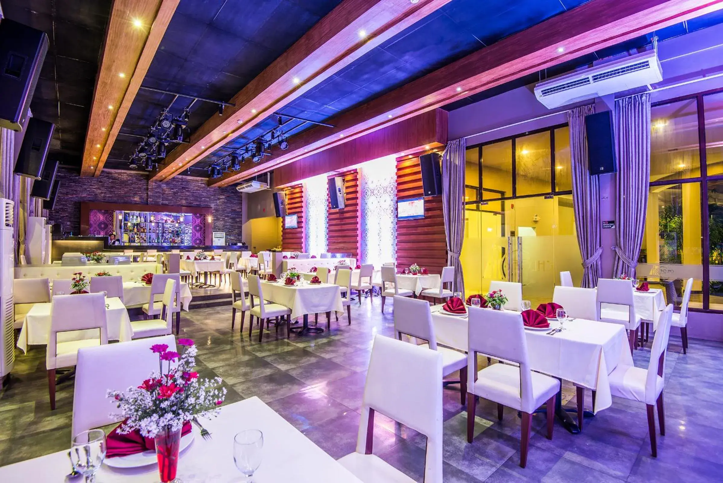 Restaurant/places to eat in Ariana Hotel Restaurant/places to eat in Ariana Hotel