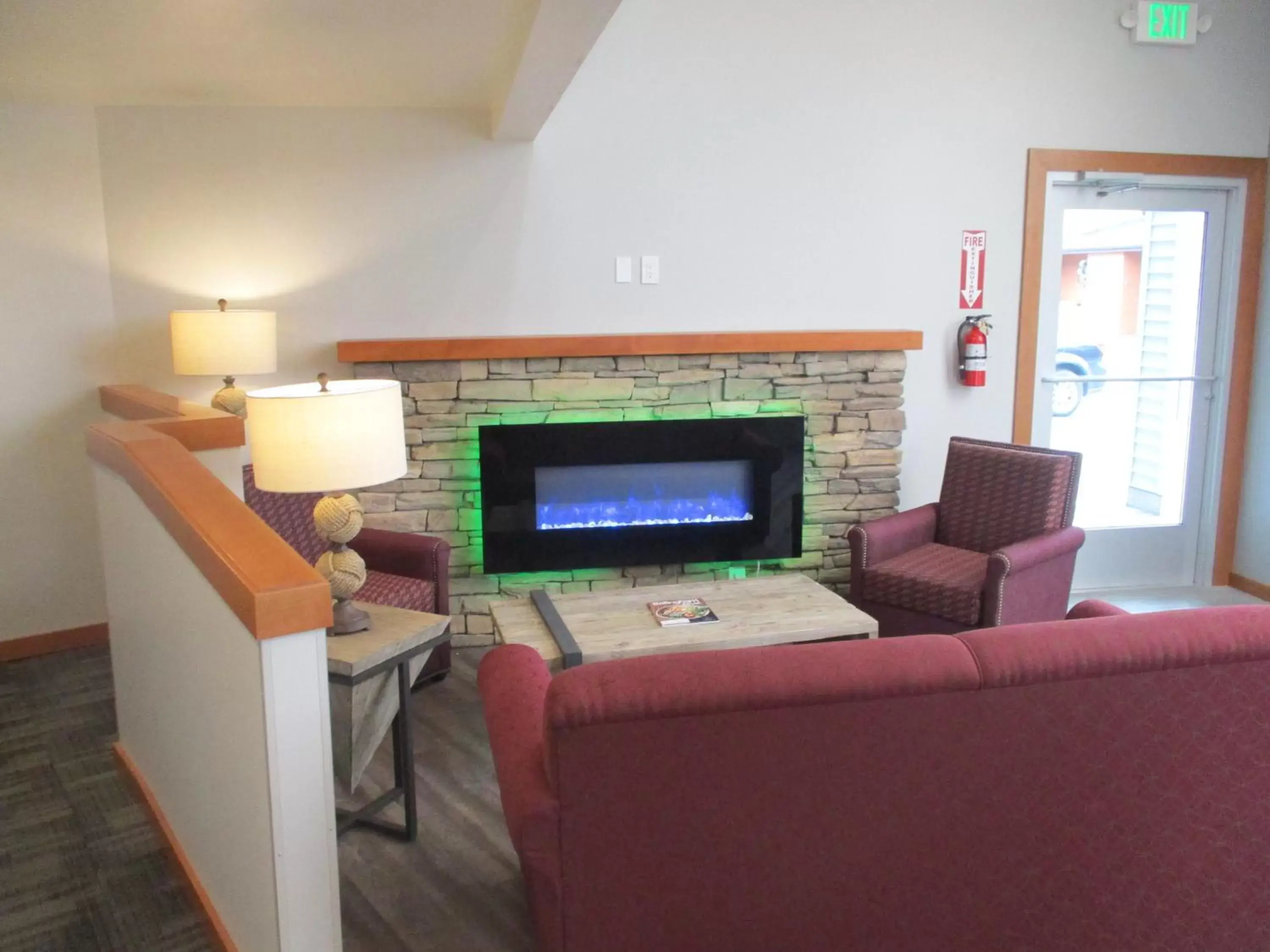 Seating area, TV/Entertainment Center in Cocusa Motel