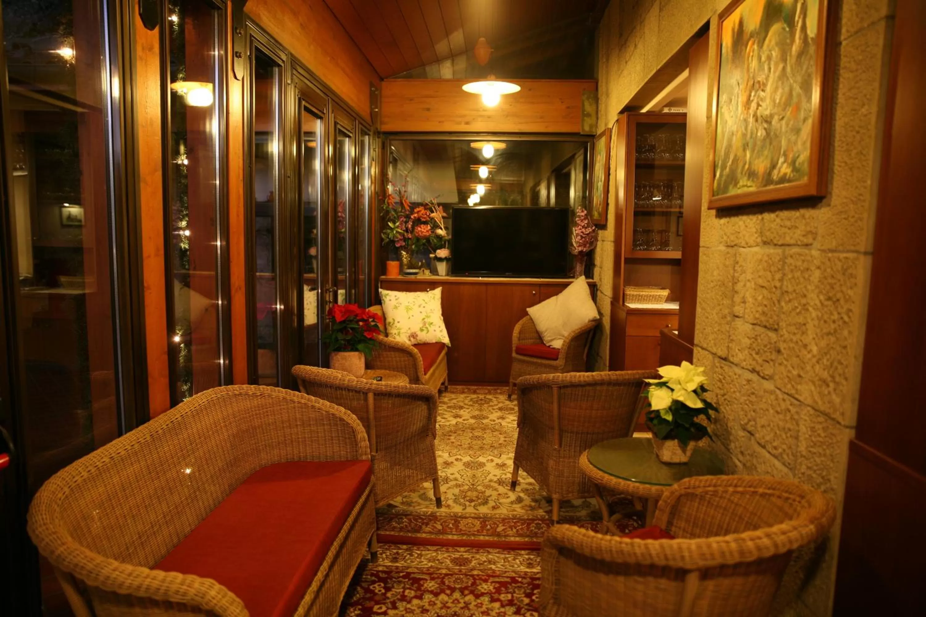 Communal lounge/ TV room in Hotel Rosa