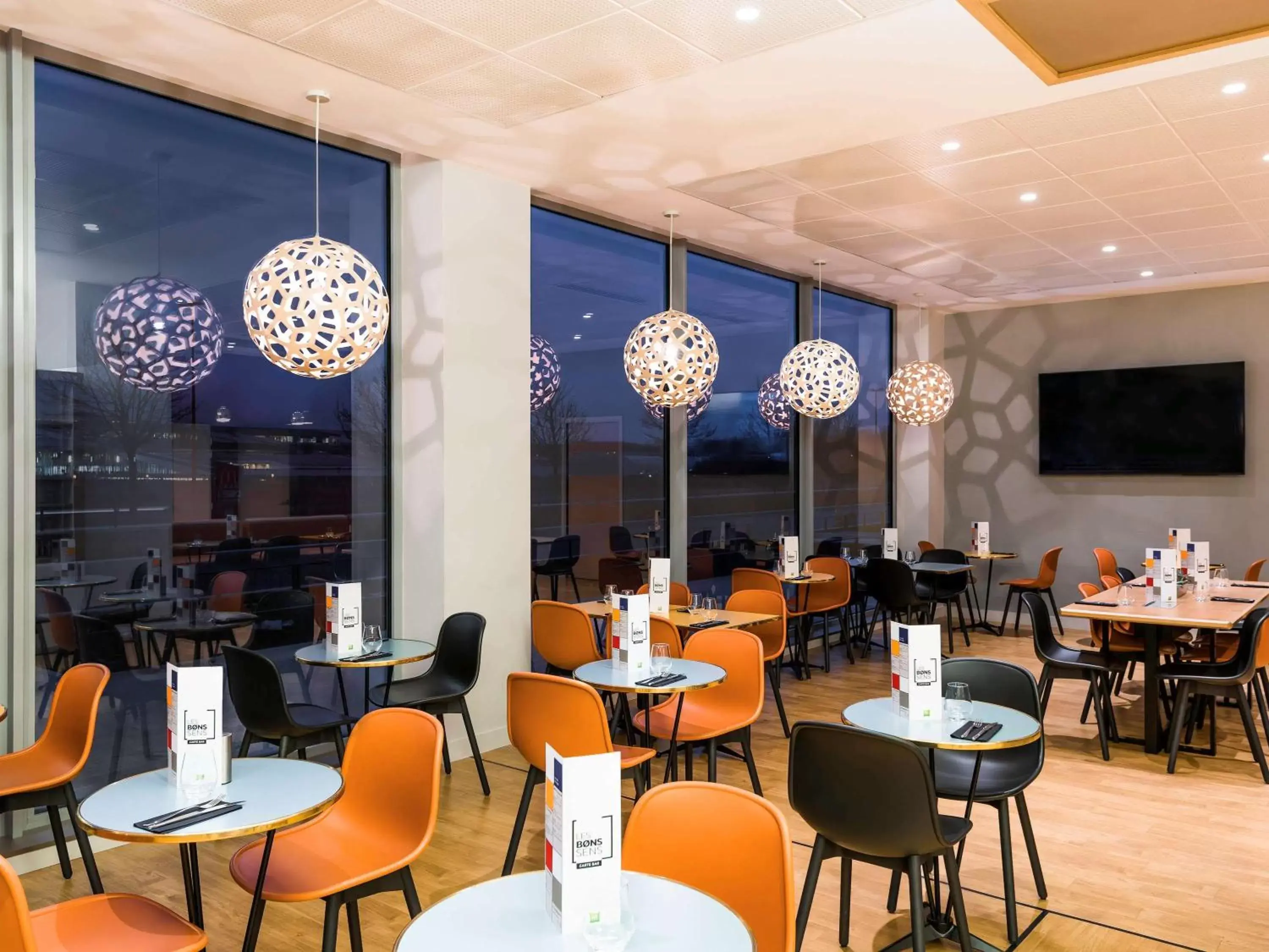 Lounge or bar, Restaurant/Places to Eat in ibis Styles Guyancourt Versailles