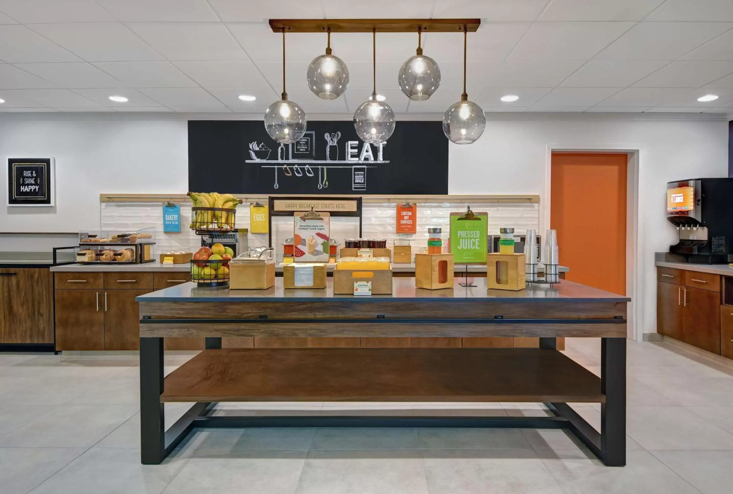 Breakfast in Hampton Inn Patriots Point Breakfast in Hampton Inn Patriots Point