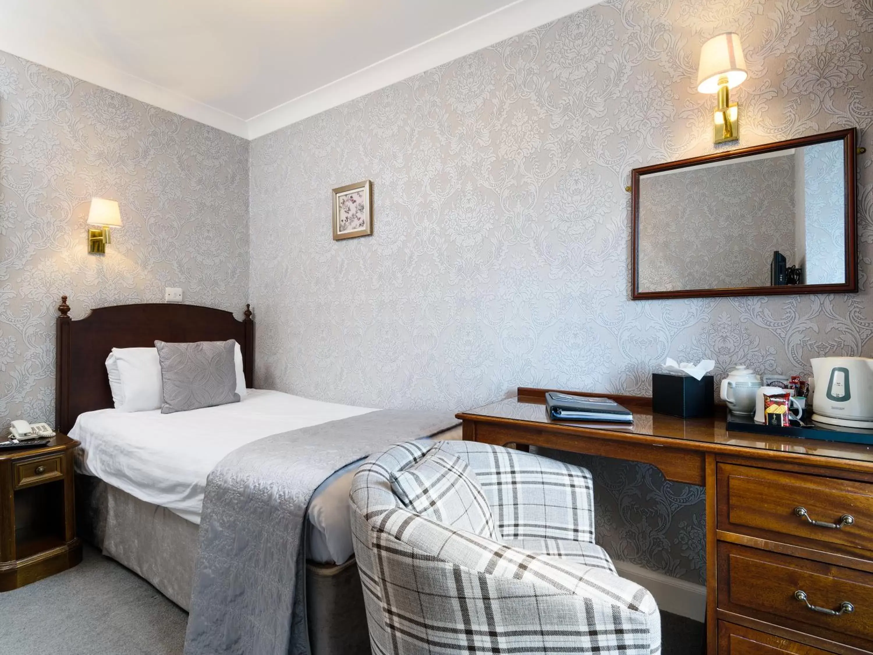 Classic Single Room in The Atholl Palace Classic Single Room in The Atholl Palace