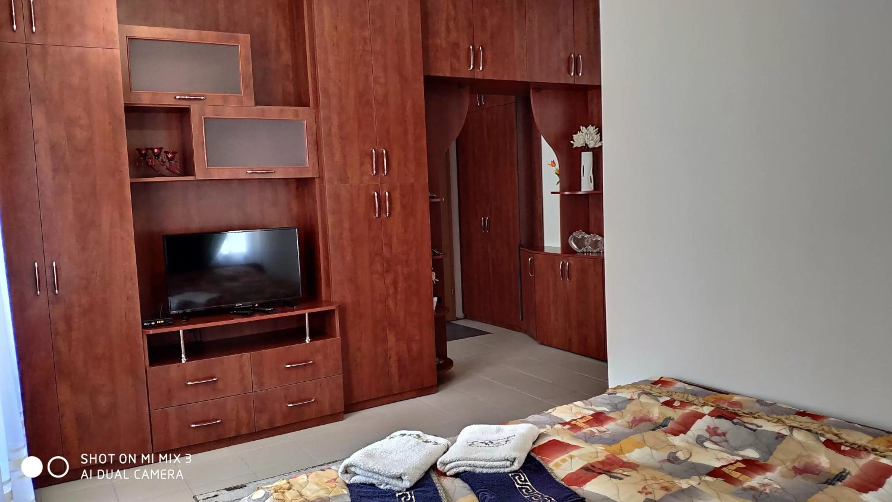 Bedroom, TV/Entertainment Center in White House