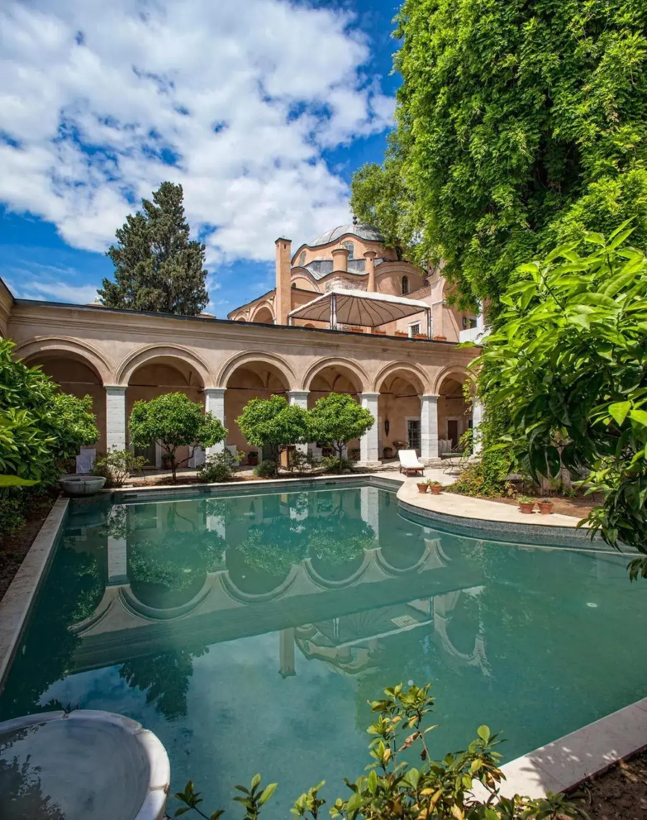 Garden, Swimming Pool in Imaret Hotel