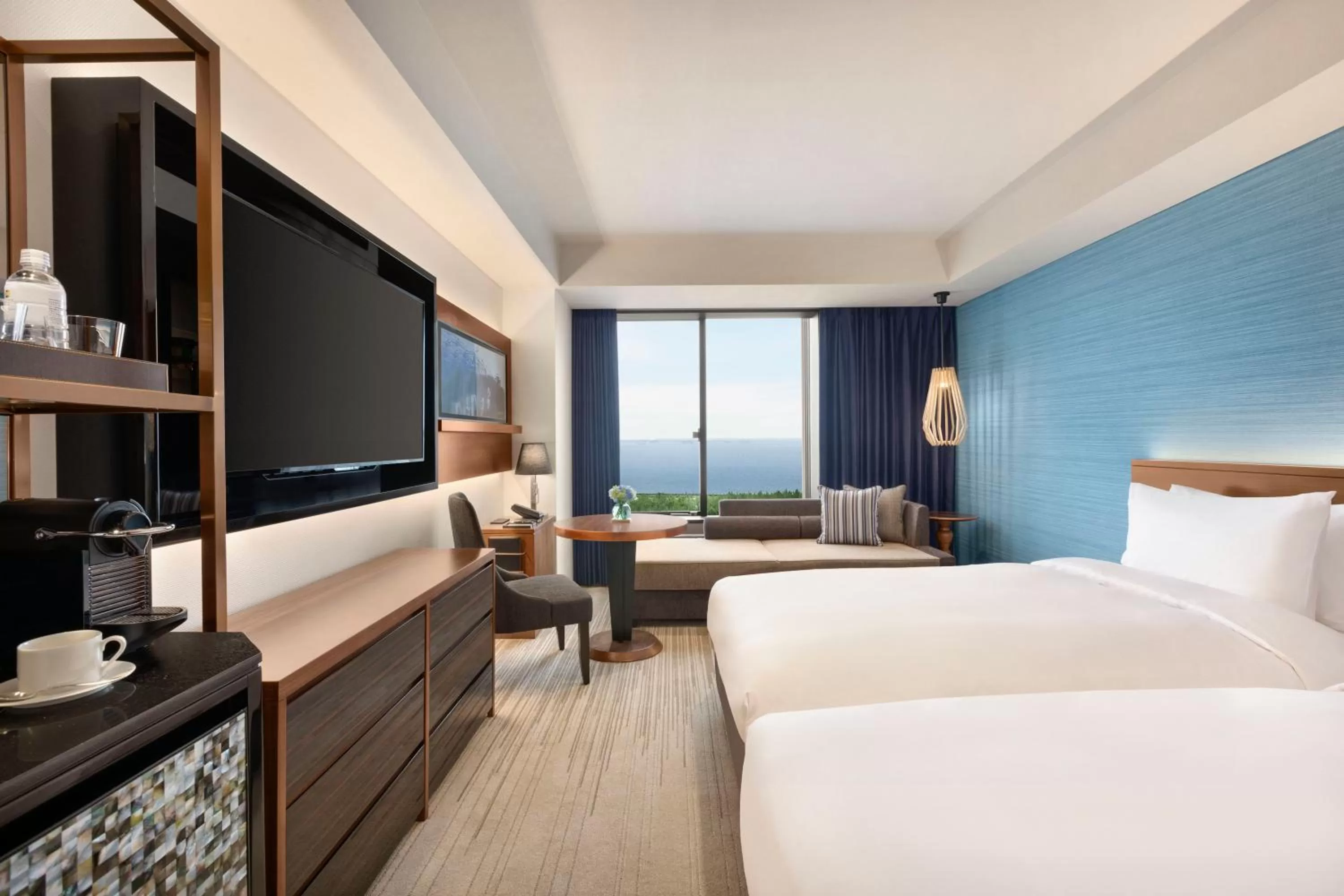 Photo of the whole room, Bed in Hyatt Regency Tokyo Bay