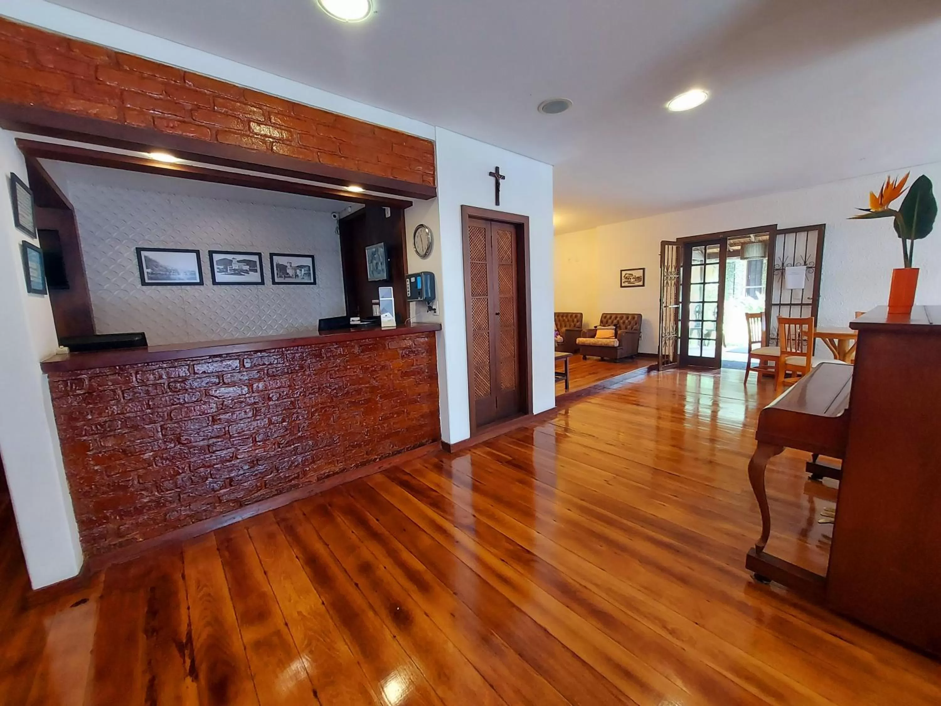Living room in Hotel Mount Everest