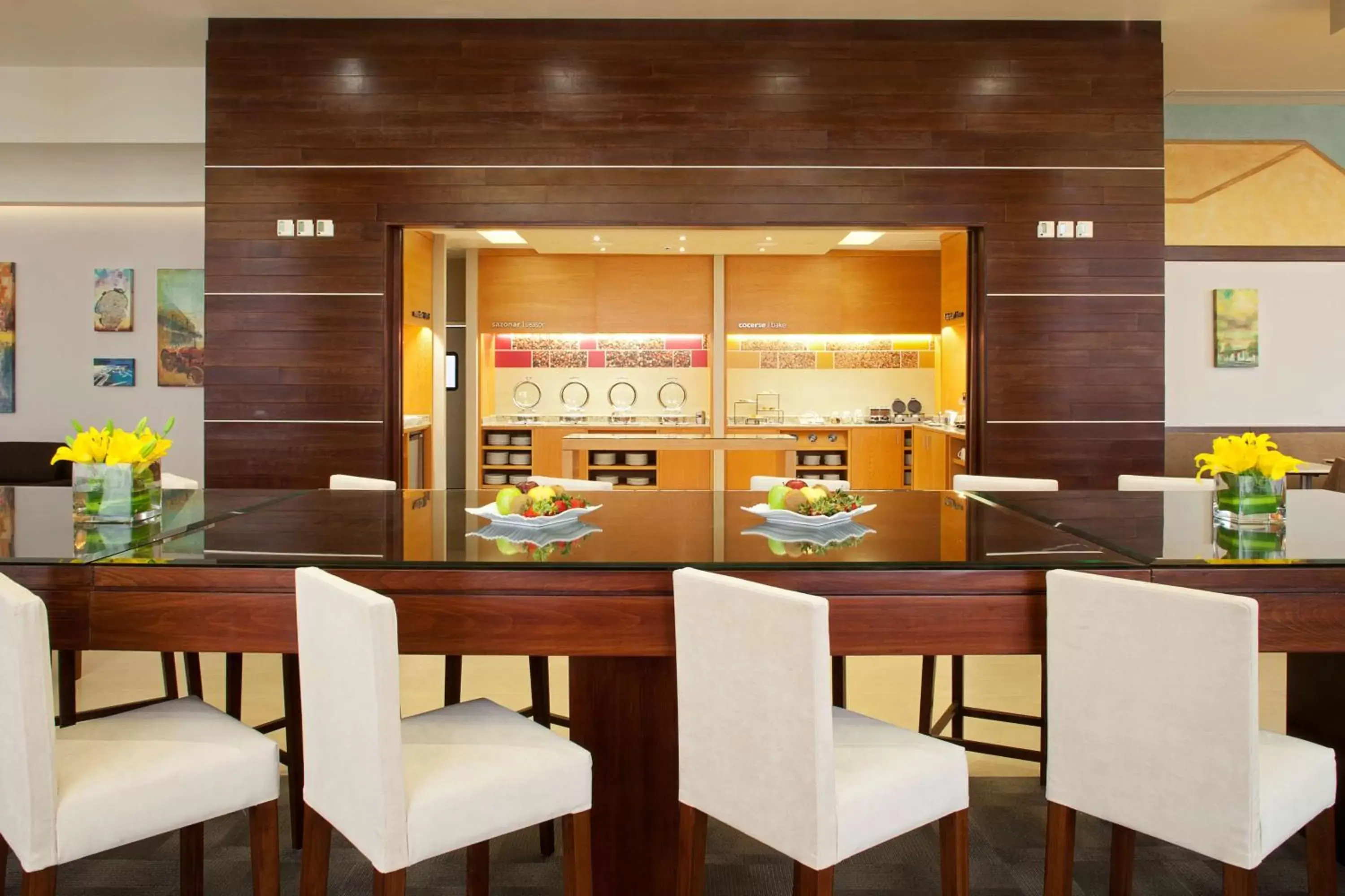 Dining area in Hampton Inn by Hilton Silao-Aeropuerto, Mexico