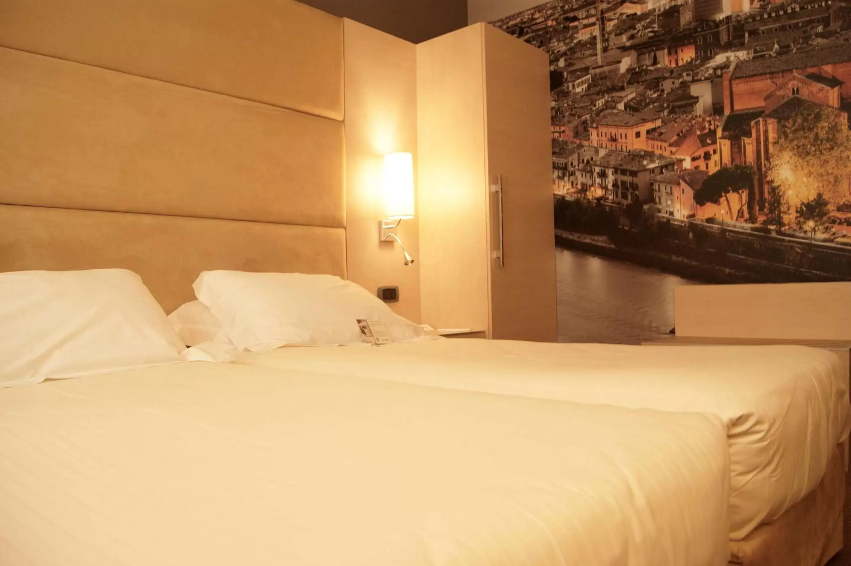 Bedroom, Bed in Best Western Plus Hotel Expo