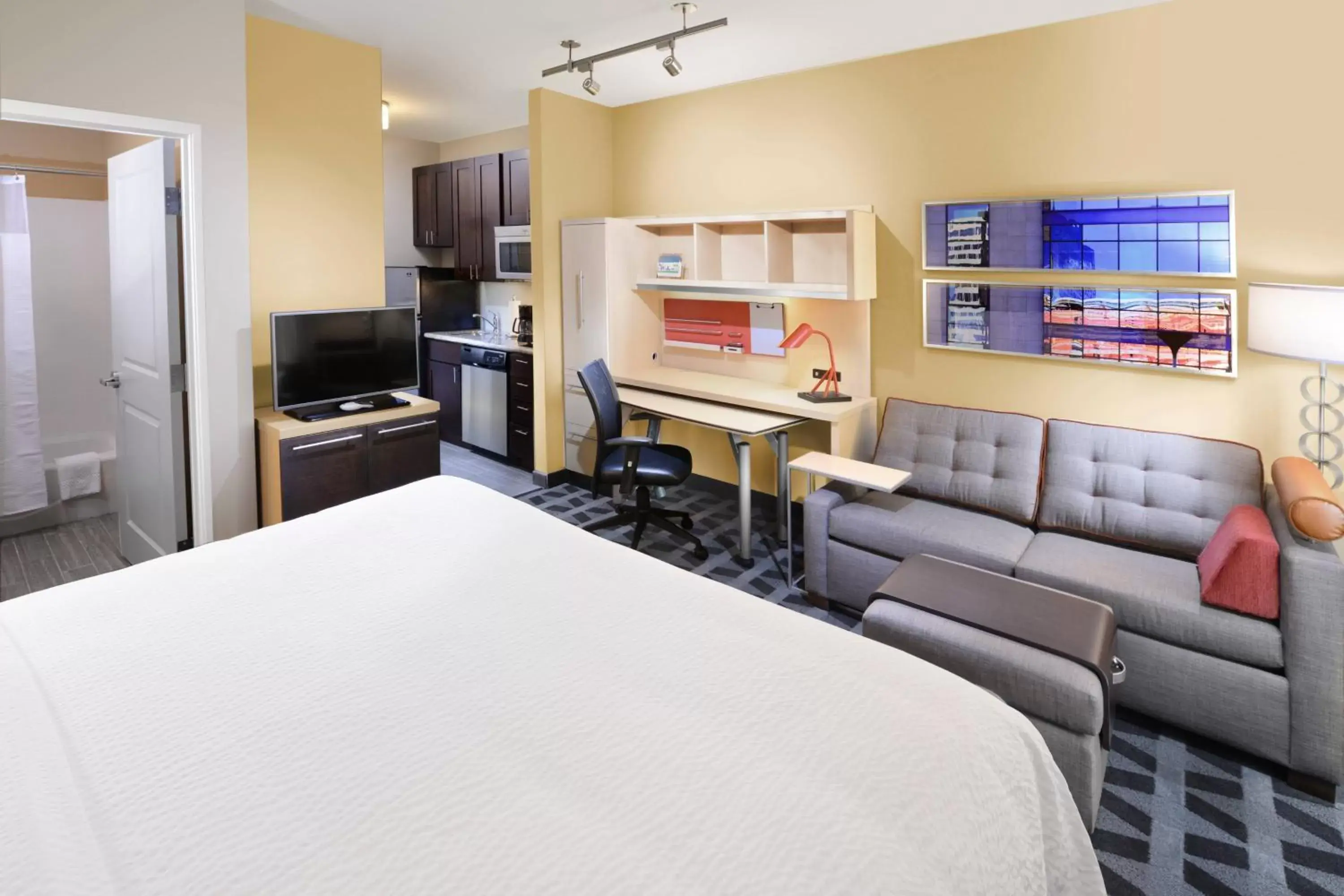 Bedroom in TownePlace Suites by Marriott Houston Westchase
